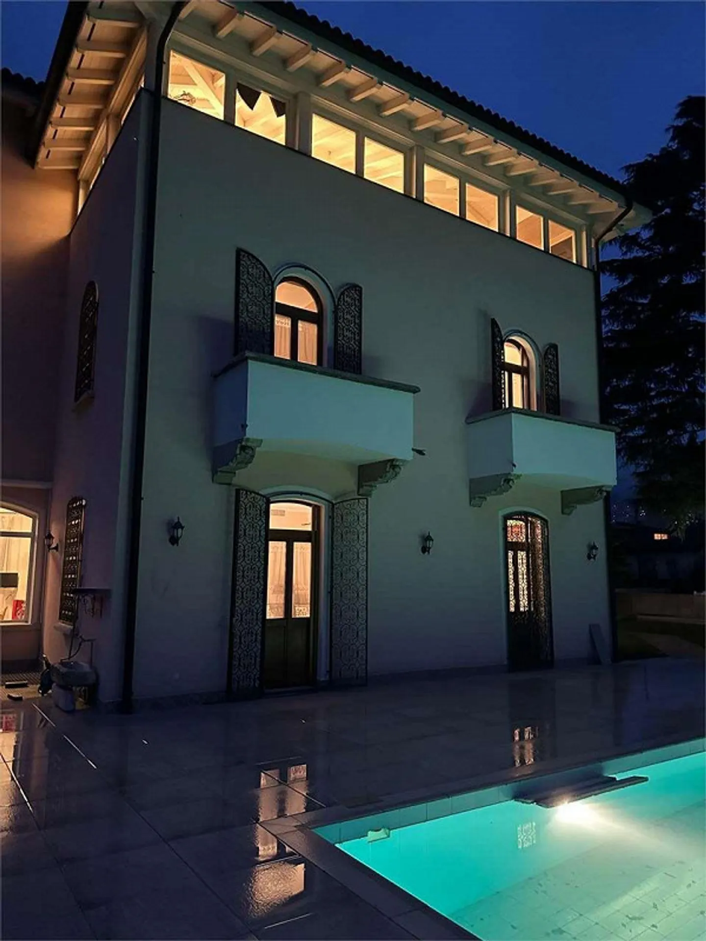 Stunning villa with swimming pool in Balerna - Photo 5 of 13