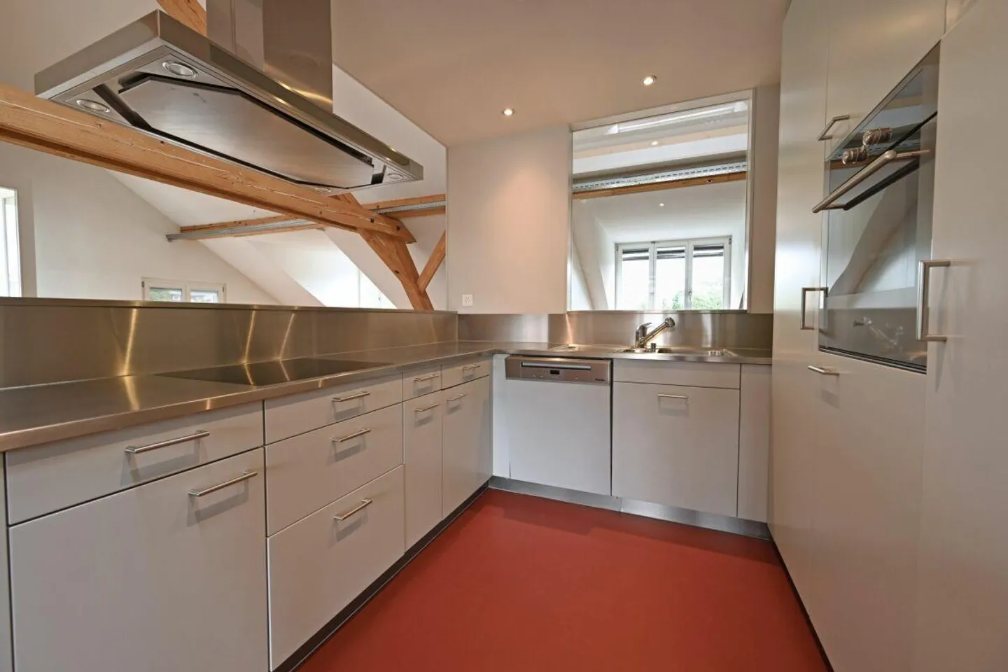 Ampio appartamento loft di 2,5 stanze - Foto 3 di 11