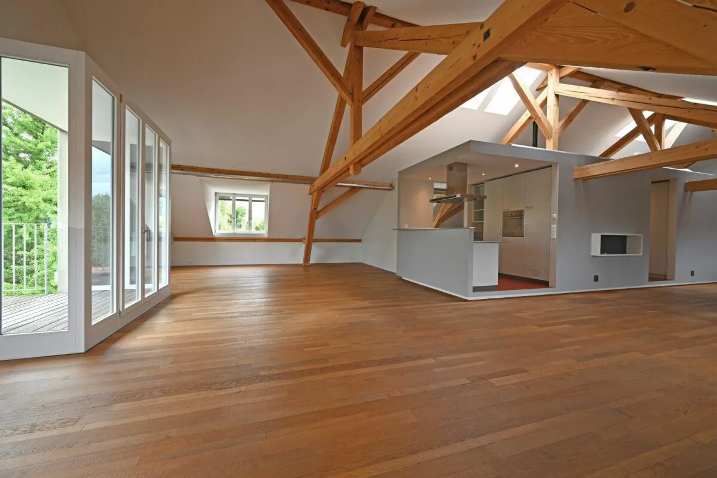 Ampio appartamento loft di 2,5 stanze - Foto 1 di 11