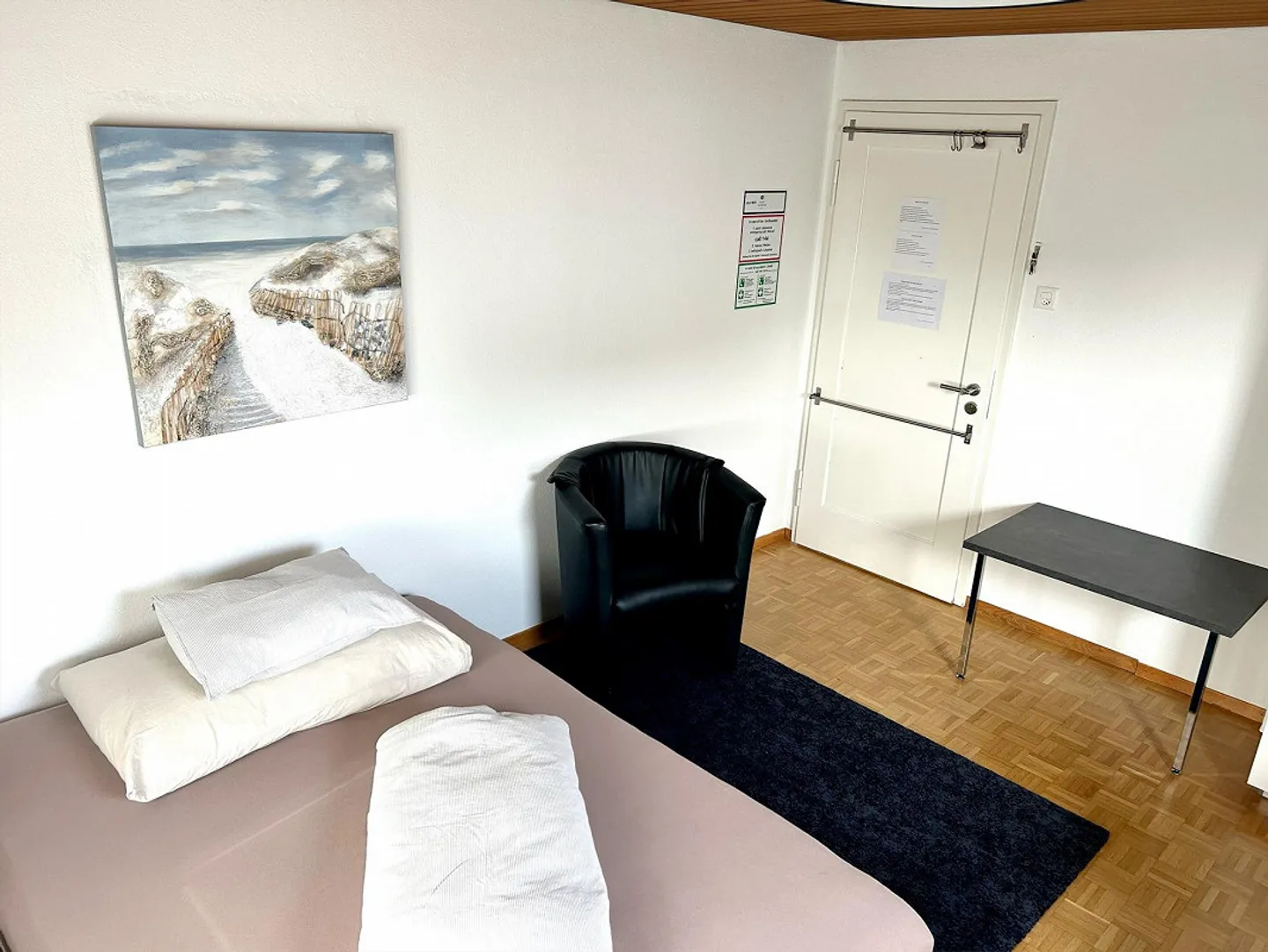 camera condivisa vicino alla stazione ferroviaria - Foto 3 di 18