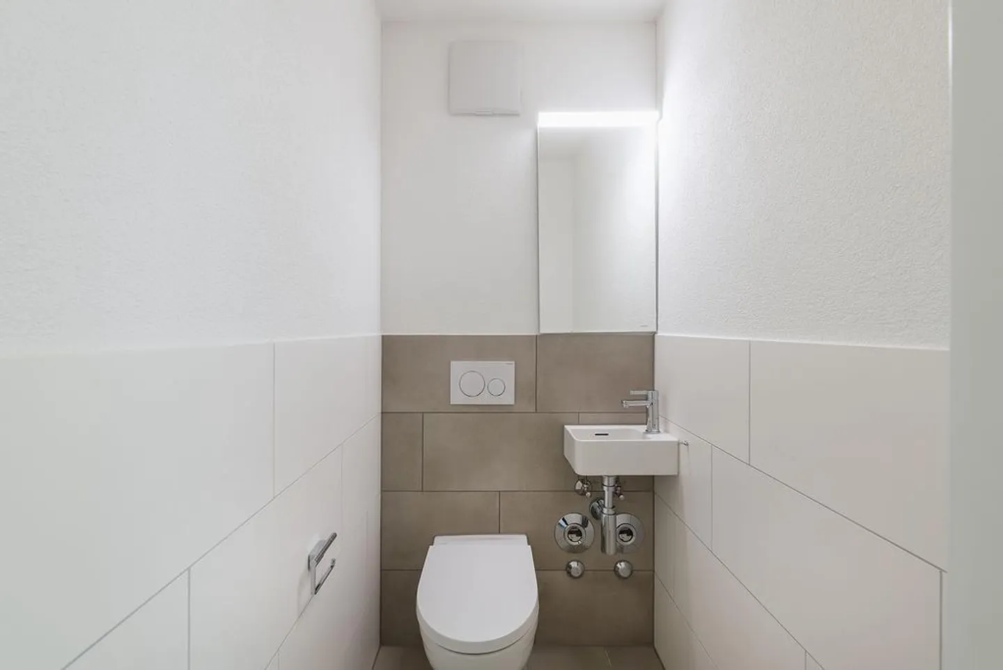 Frisch sanierte 4-Zimmerwohnung mit Sitzplatz und Waschturm - Foto 3 von 7