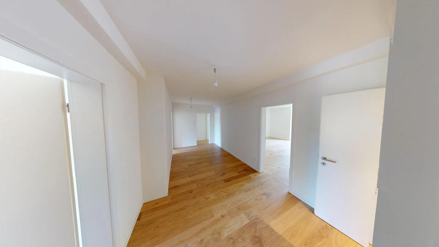 Modern city apartment with spacious courtyard - Photo 4 of 13