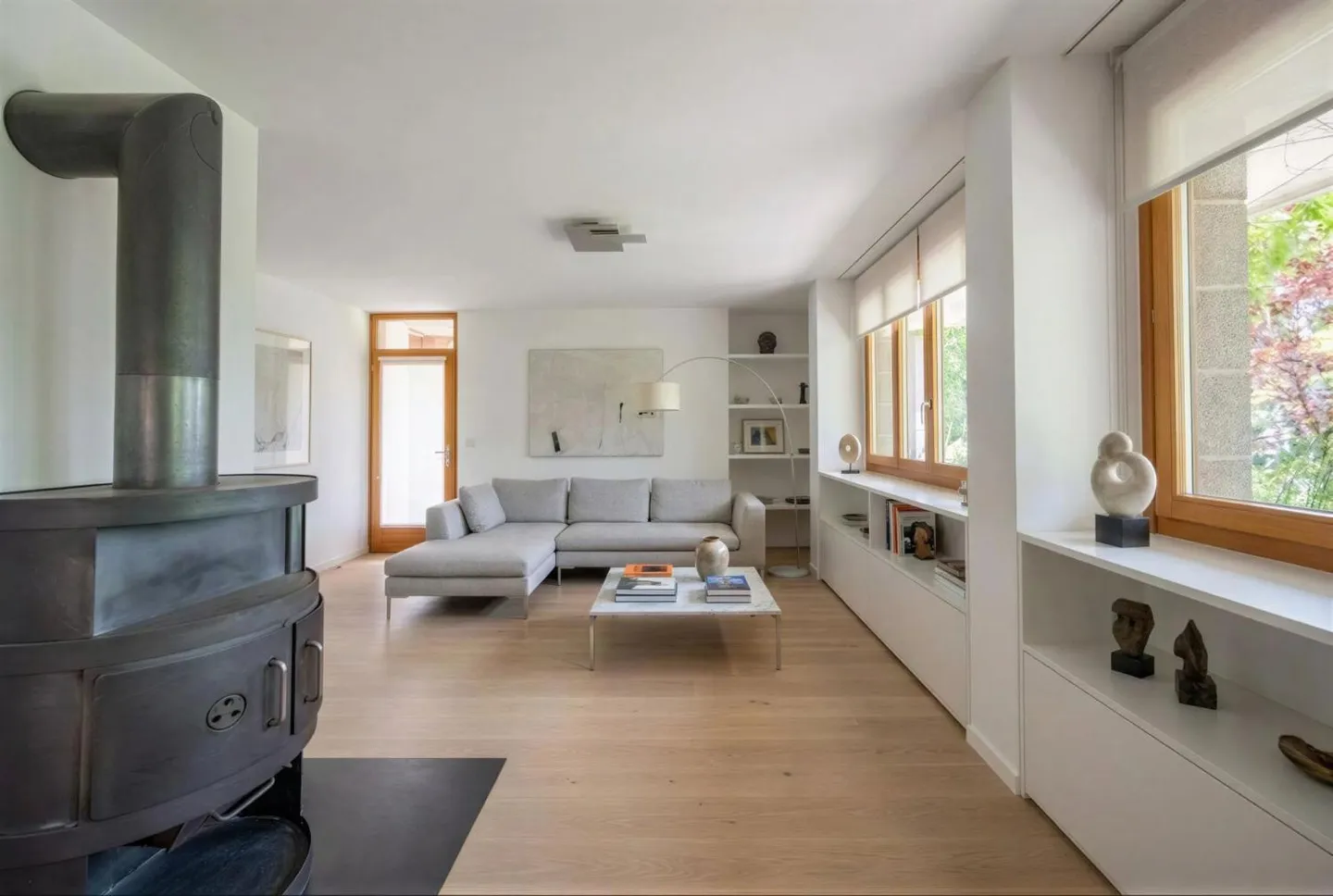 Unique architecture and panoramic view of Lake Geneva. - Photo 1 of 13