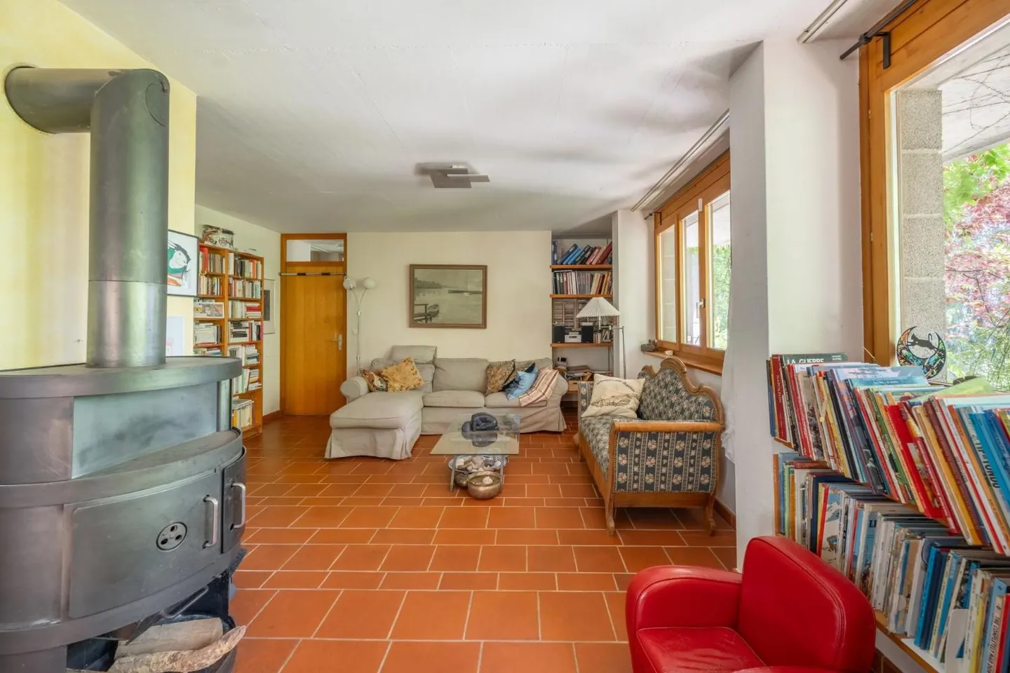 Unique architecture and panoramic view of Lake Geneva. - Photo 7 of 13