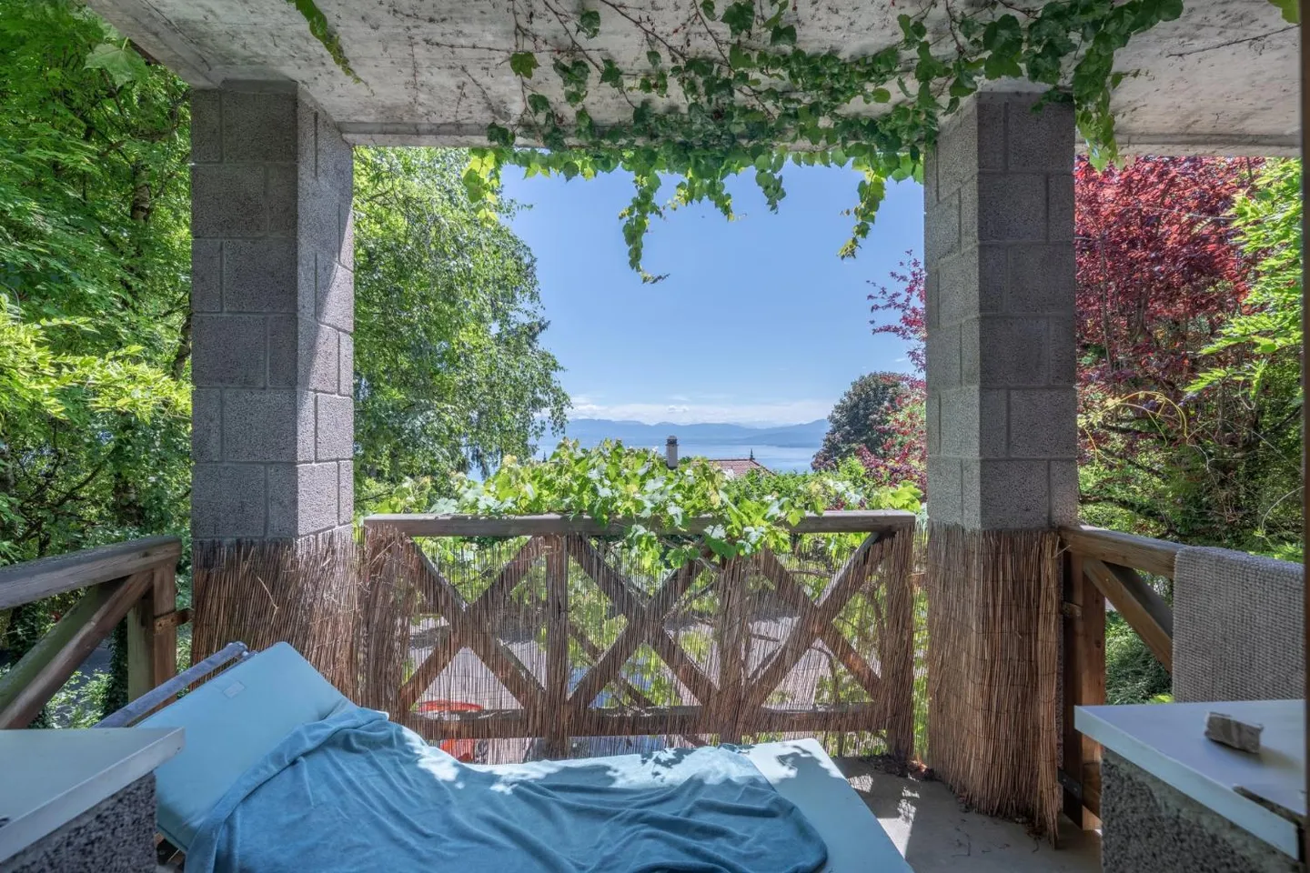 Unique architecture and panoramic view of Lake Geneva. - Photo 4 of 13