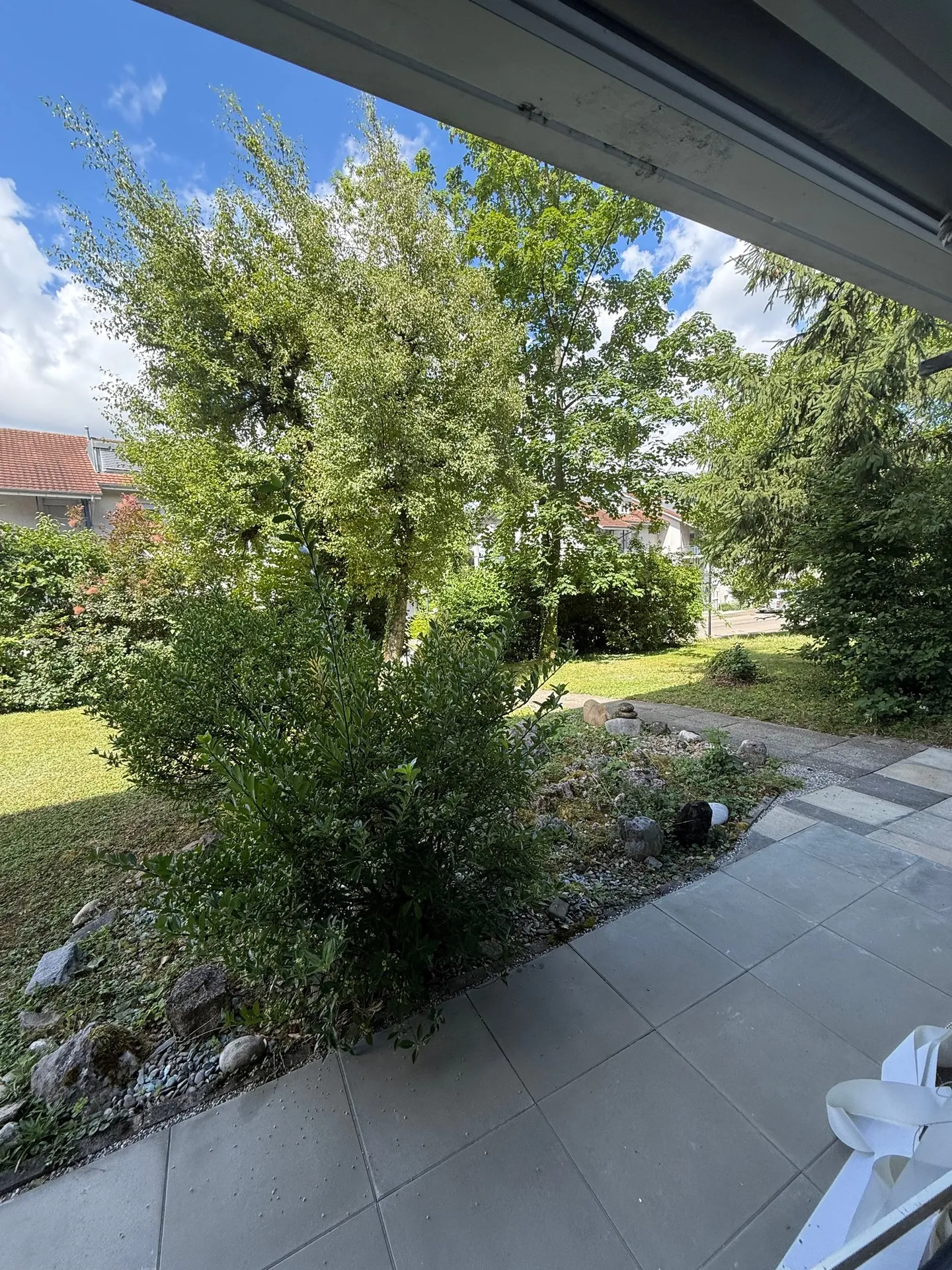 Appartamento affascinante con 2 camere e patio - Foto 5 di 17