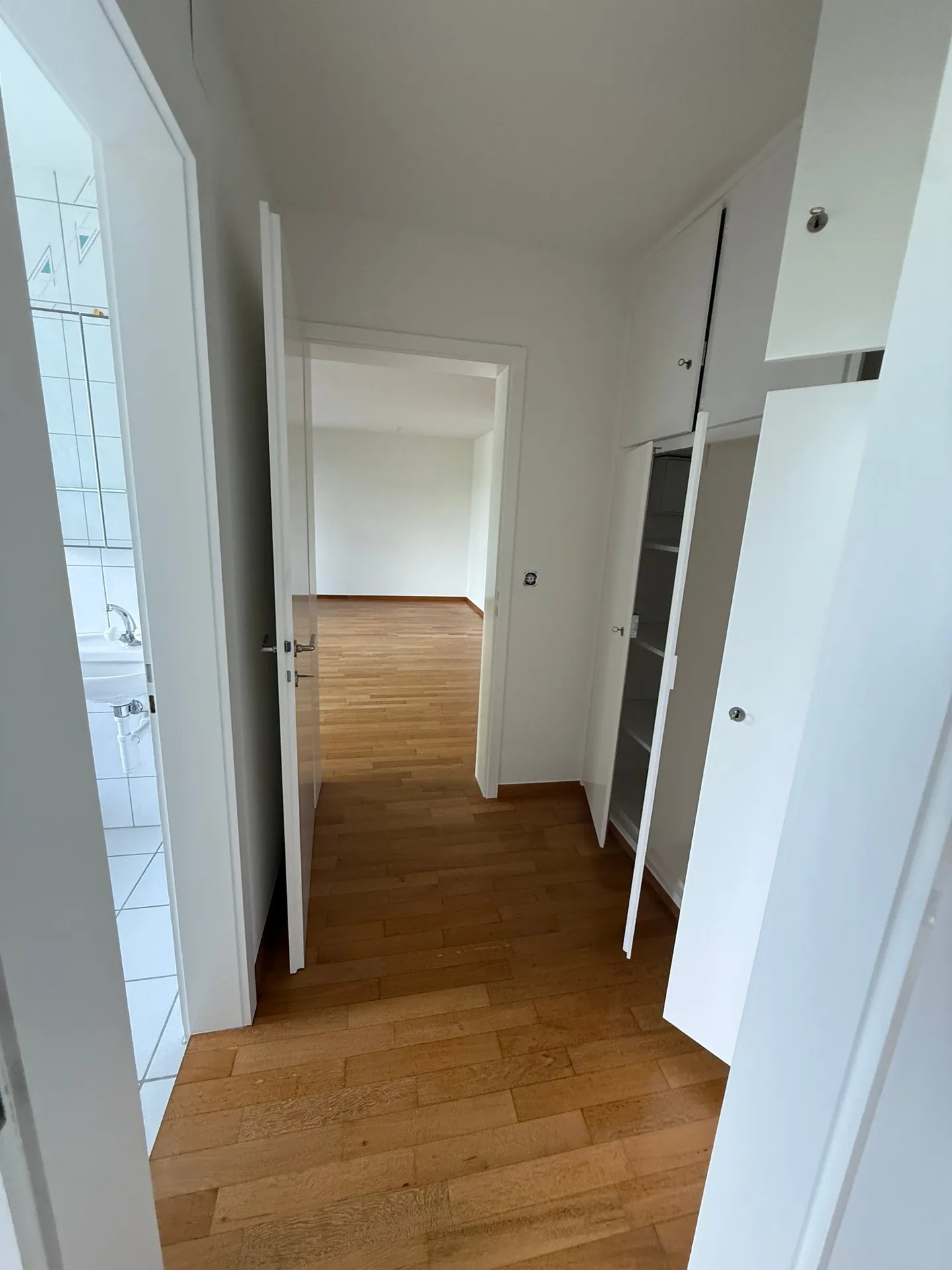 Appartamento affascinante con 2 camere e patio - Foto 14 di 17