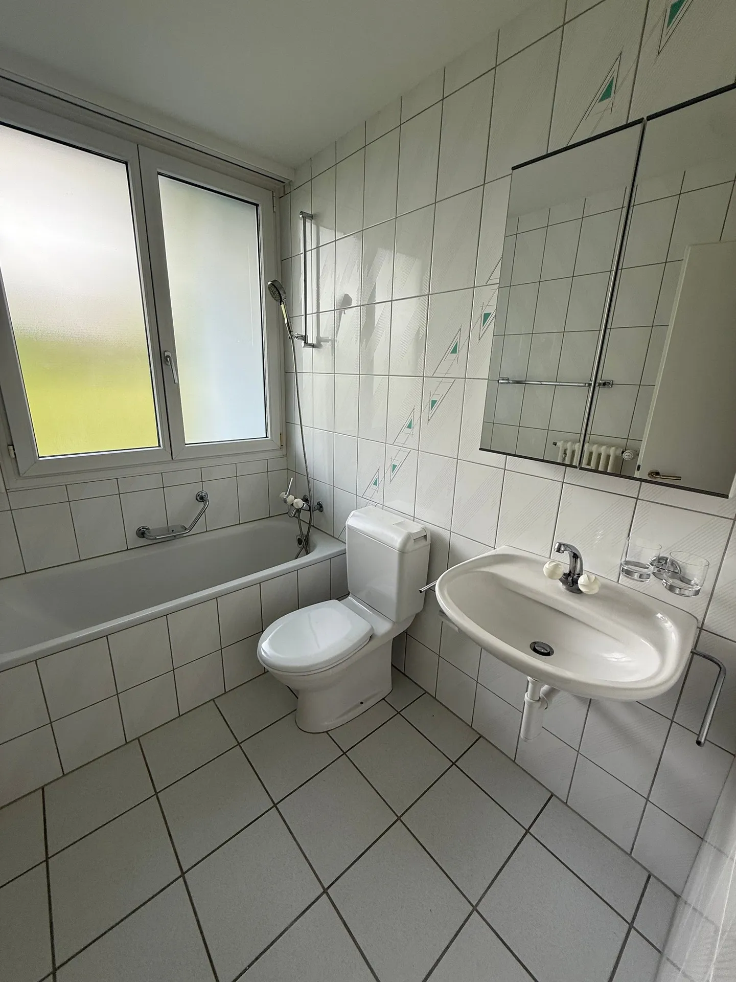 Appartamento affascinante con 2 camere e patio - Foto 16 di 17