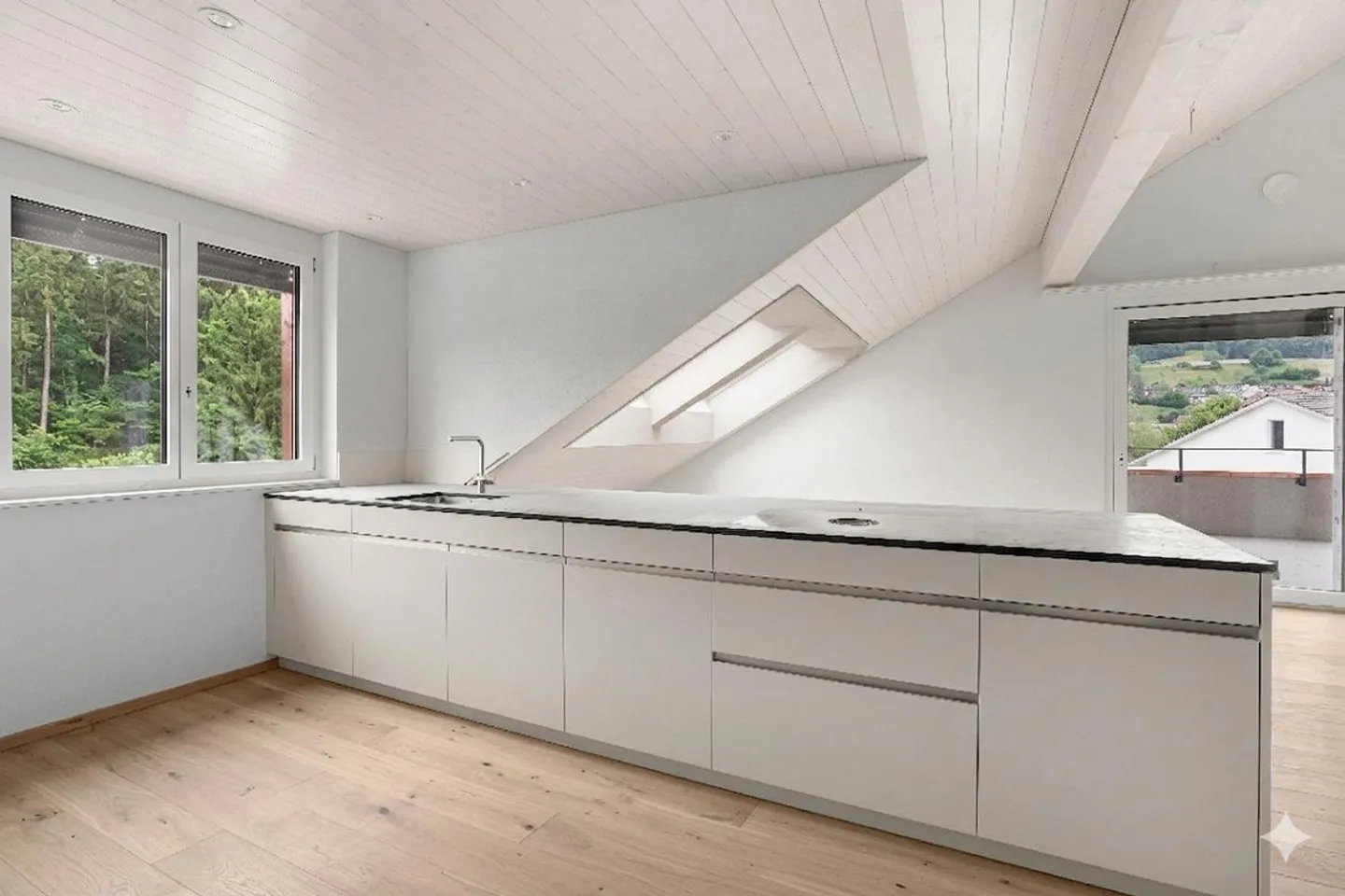 Prima occupazione: appartamento attico esclusivo con enorme balcone e camino - Foto 4 di 28