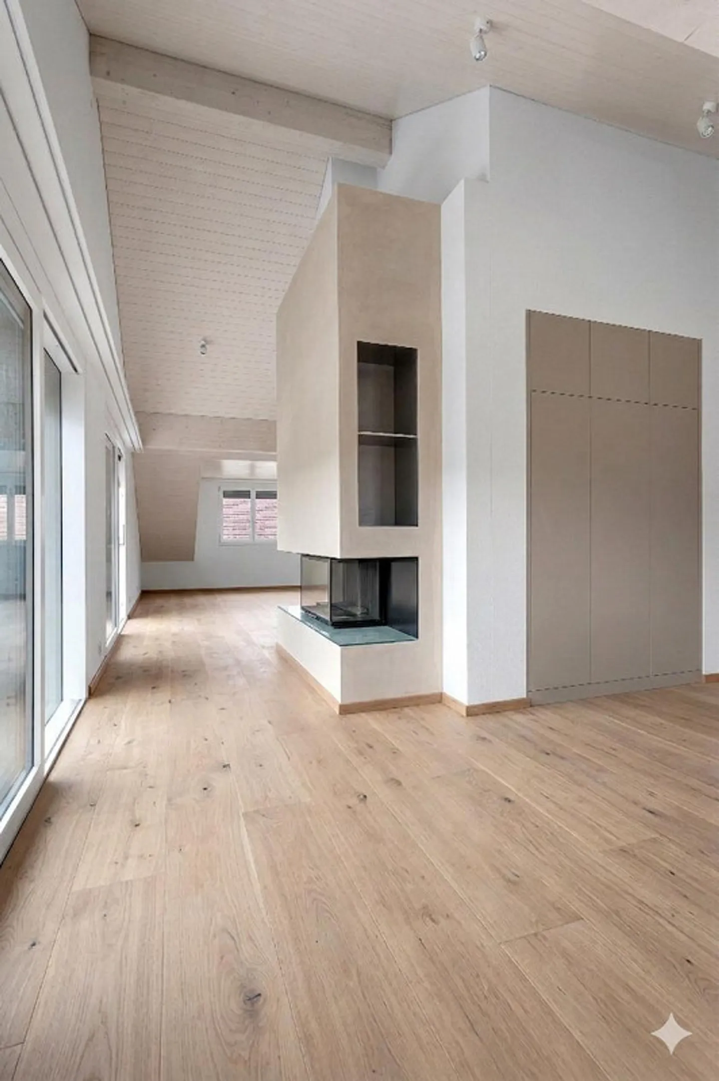 Prima occupazione: appartamento attico esclusivo con enorme balcone e camino - Foto 8 di 28