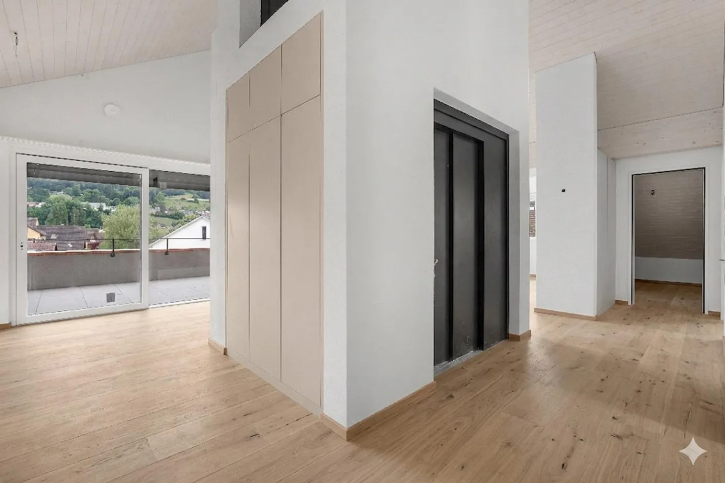 Prima occupazione: appartamento attico esclusivo con enorme balcone e camino - Foto 10 di 28