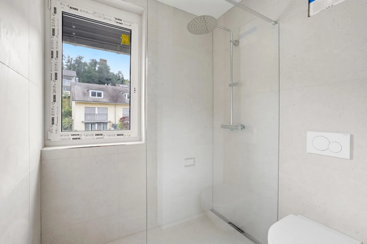 Prima occupazione: appartamento attico esclusivo con enorme balcone e camino - Foto 13 di 28