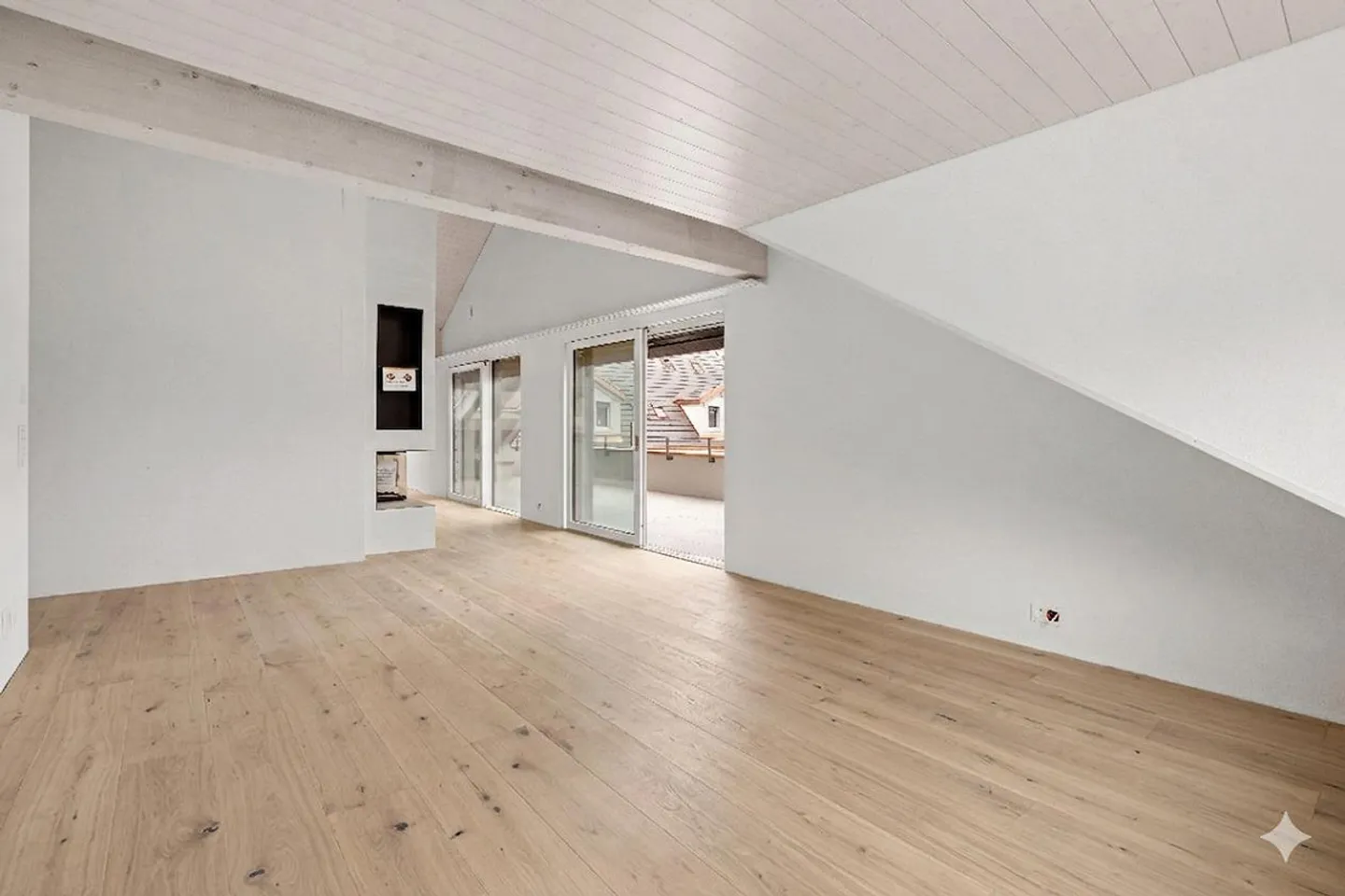 Prima occupazione: appartamento attico esclusivo con enorme balcone e camino - Foto 17 di 28