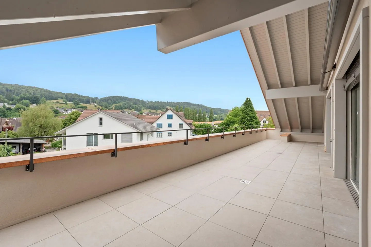 Prima occupazione: appartamento attico esclusivo con enorme balcone e camino - Foto 22 di 28