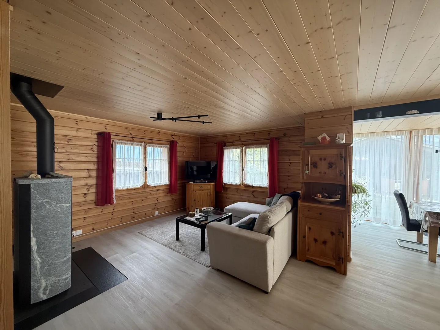 Chalet Charmant avec Jardin - Photo 4 sur 14