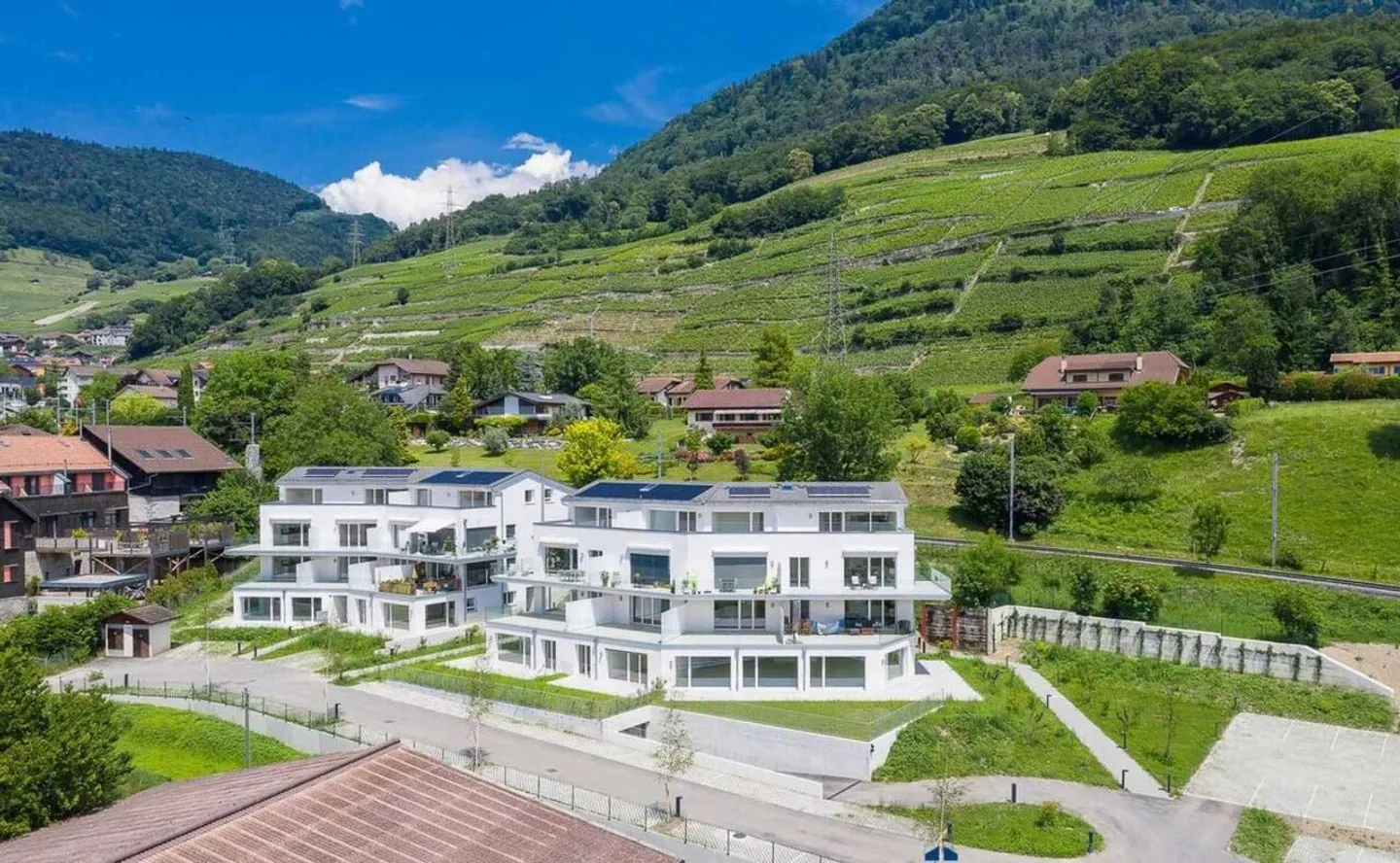 Espace Commercial Spacieux - Photo 1 sur 7