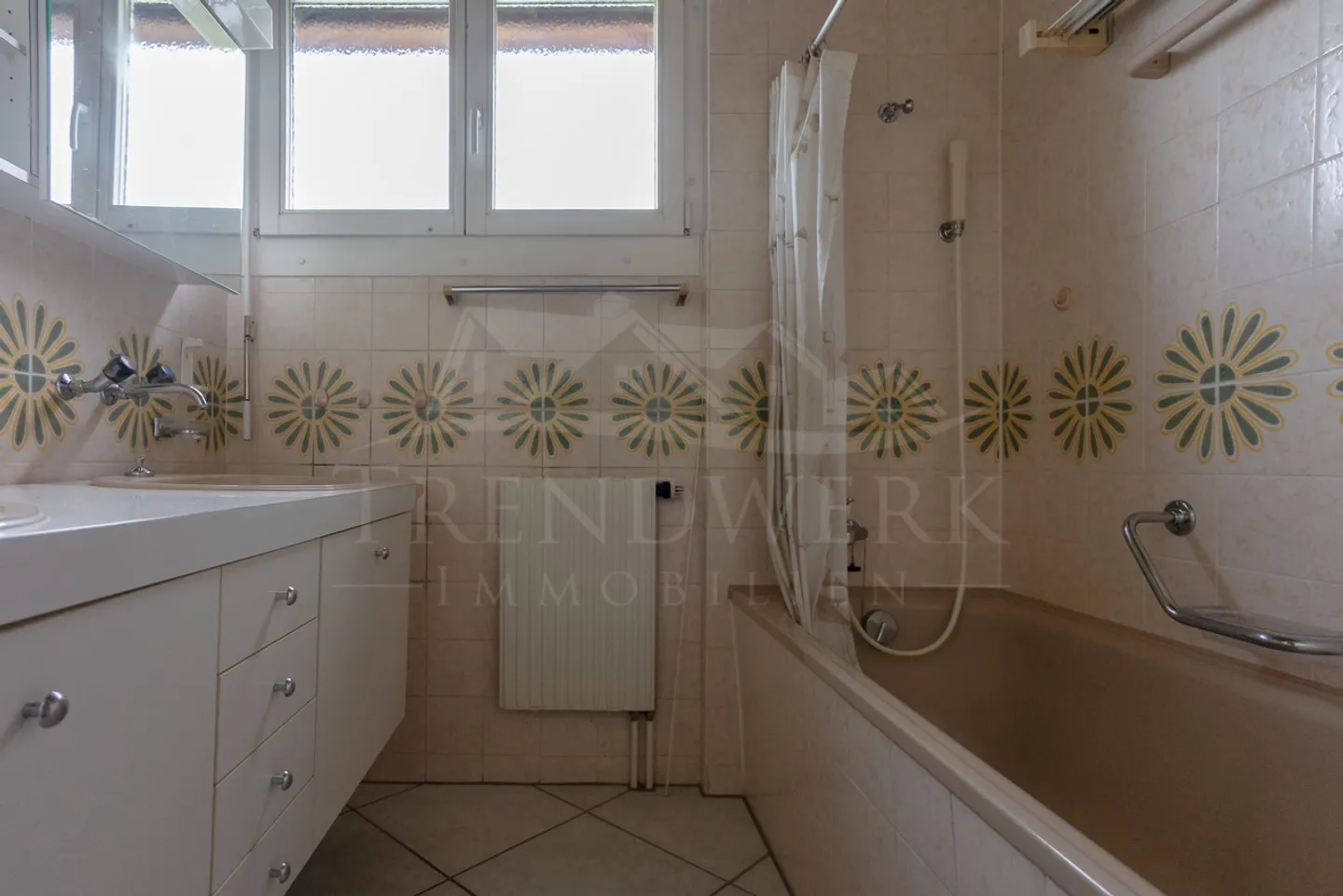 5-room corner townhouse with unobstructed view in Toffen No. 102 - Photo 6 of 11