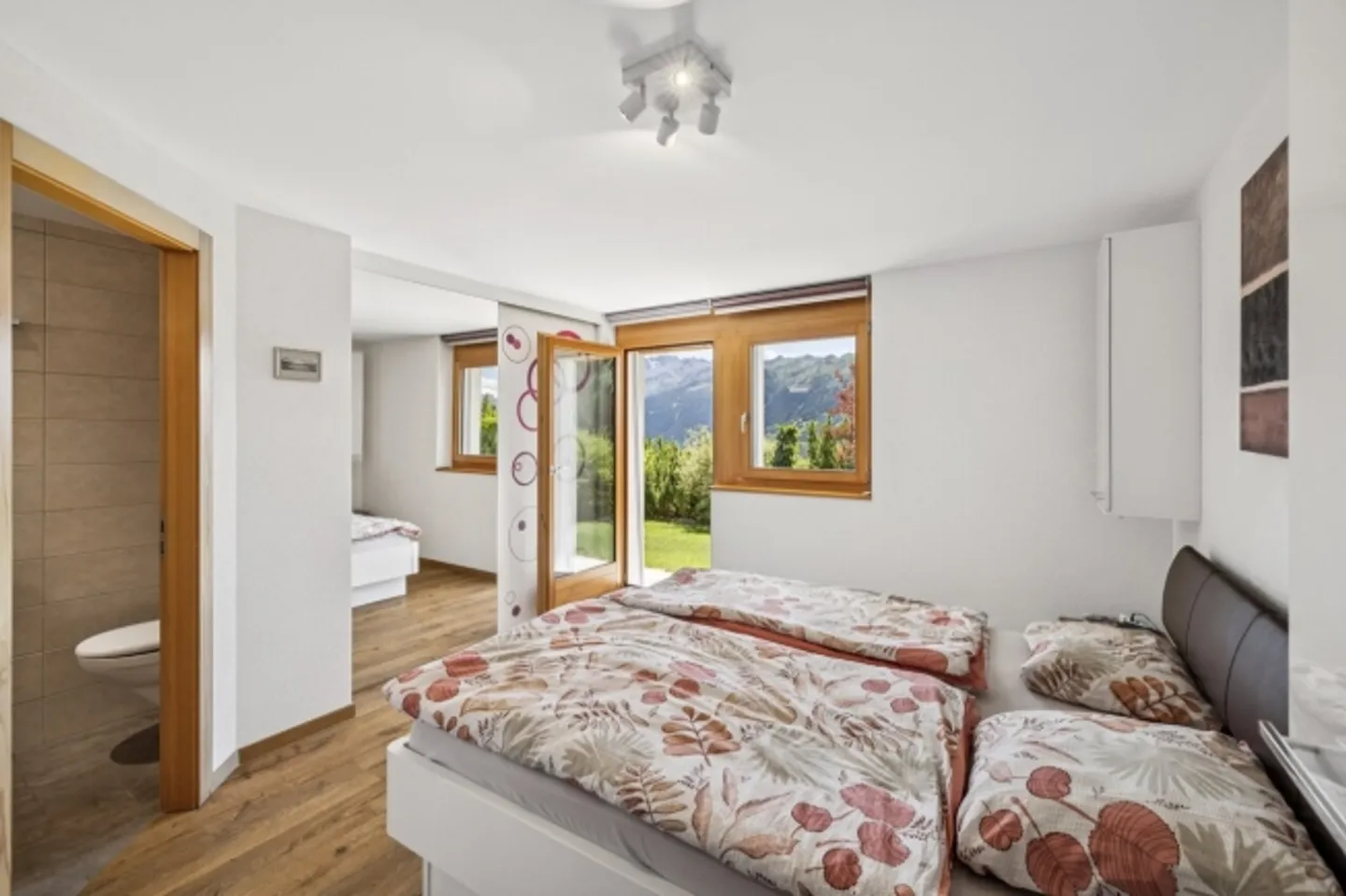 Chalet moderne avec vue panoramique – Résidence principale - Photo 6 sur 12