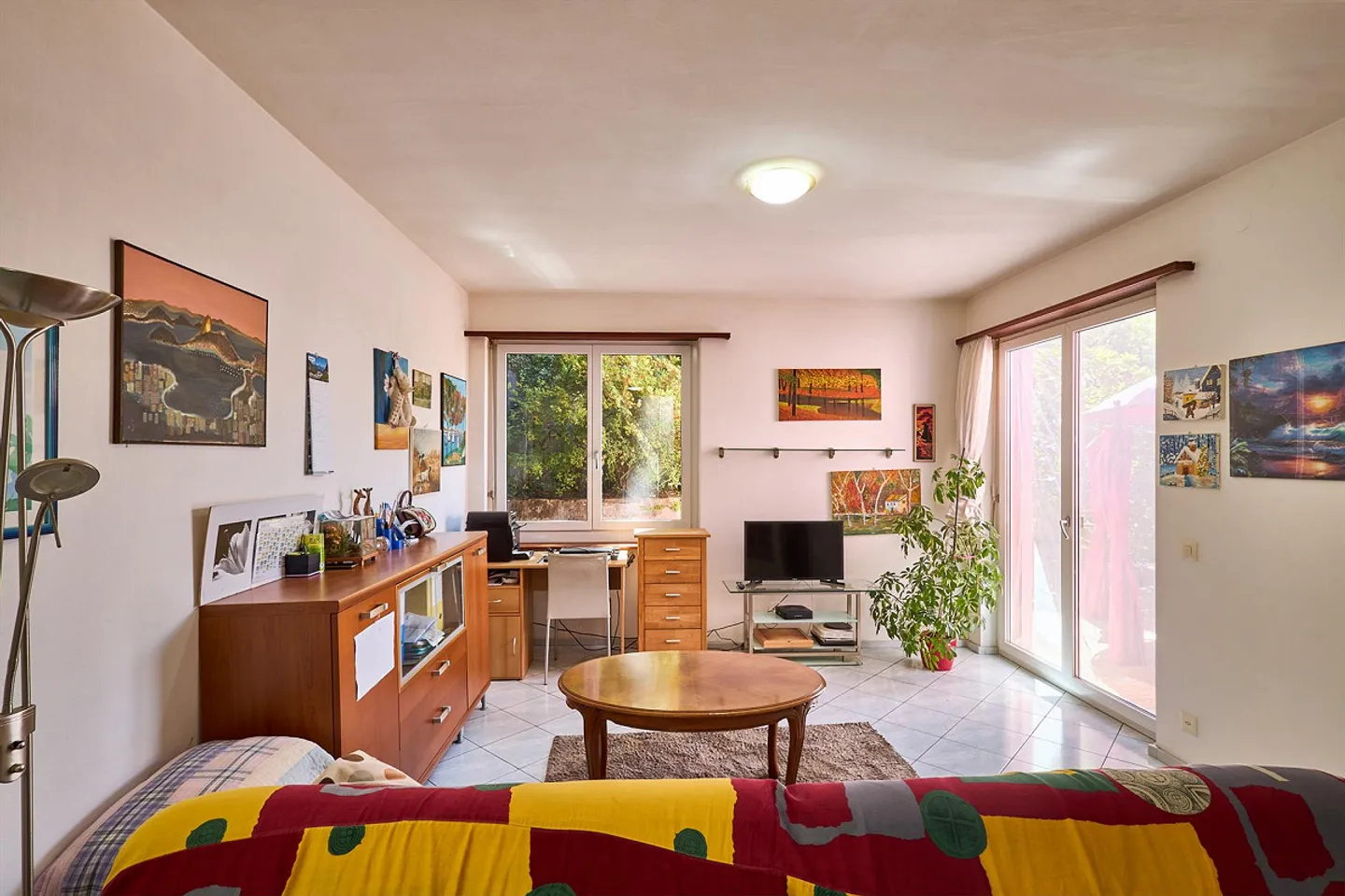 Mediterranean House with Garden - Photo 10 of 14