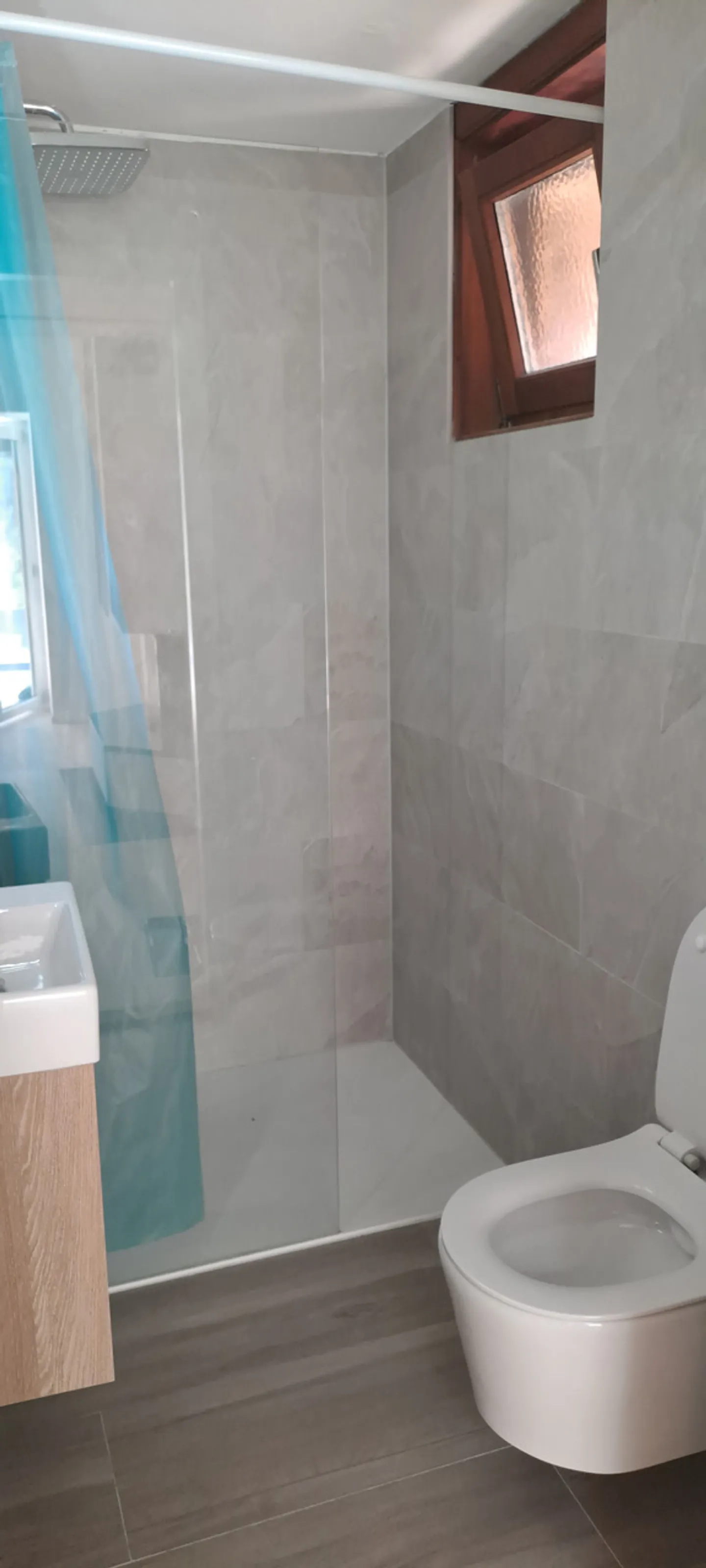 A Vendre 3 Pièces Pour Investisseur
Plein Centre
Evionnaz - Foto 8 di 37