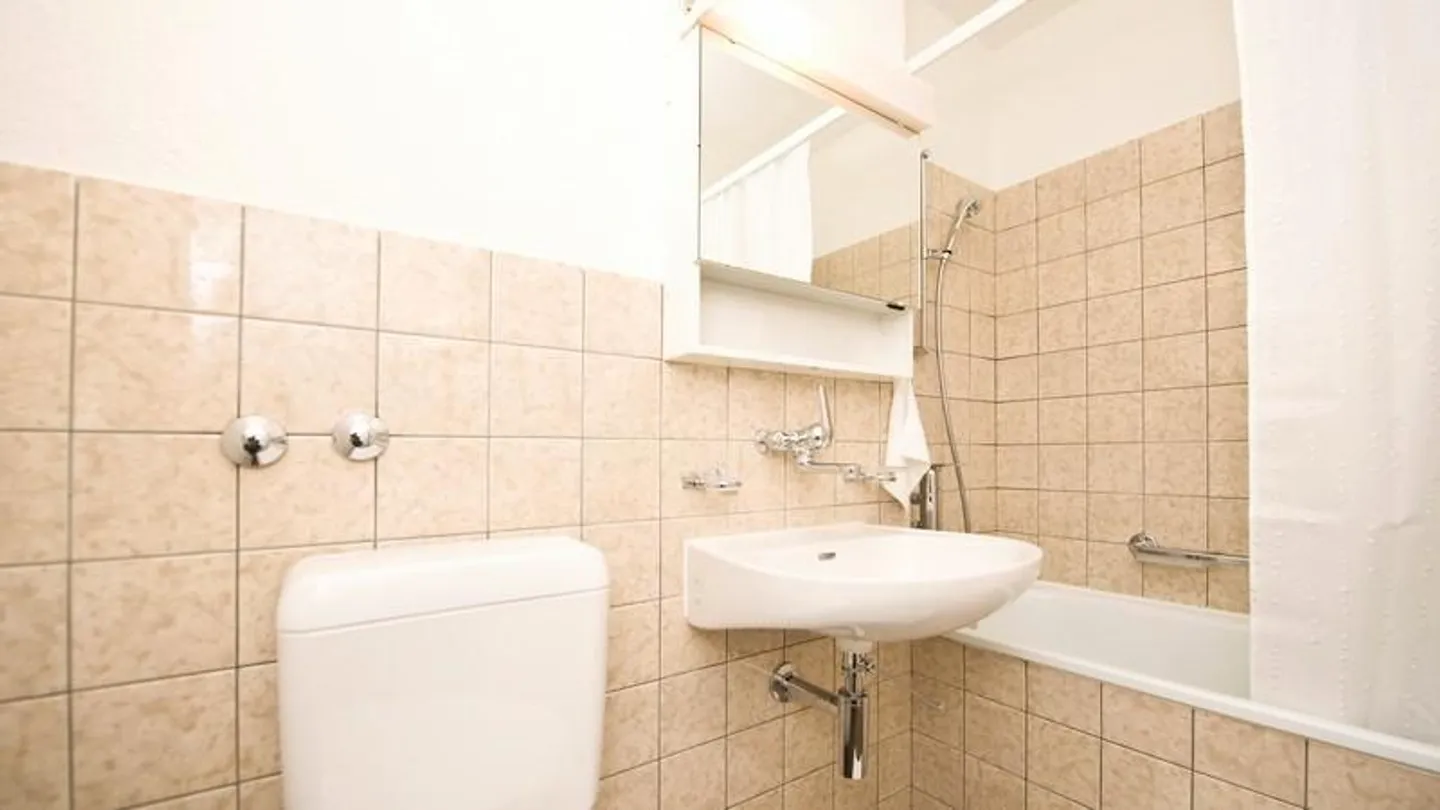 1.0 Room Apartment in Kloten - Photo 6 of 7