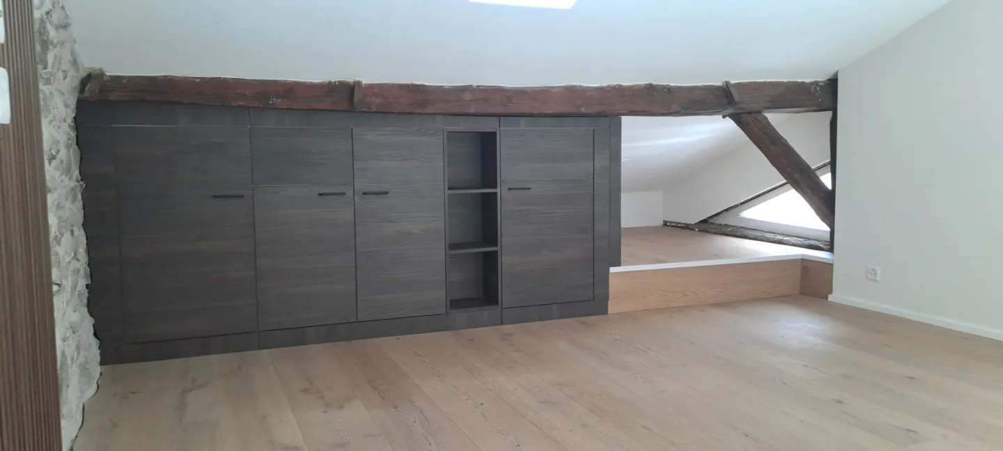 A Vendre 3 Pièces Pour Investisseur
Plein Centre
Evionnaz - Foto 12 di 37