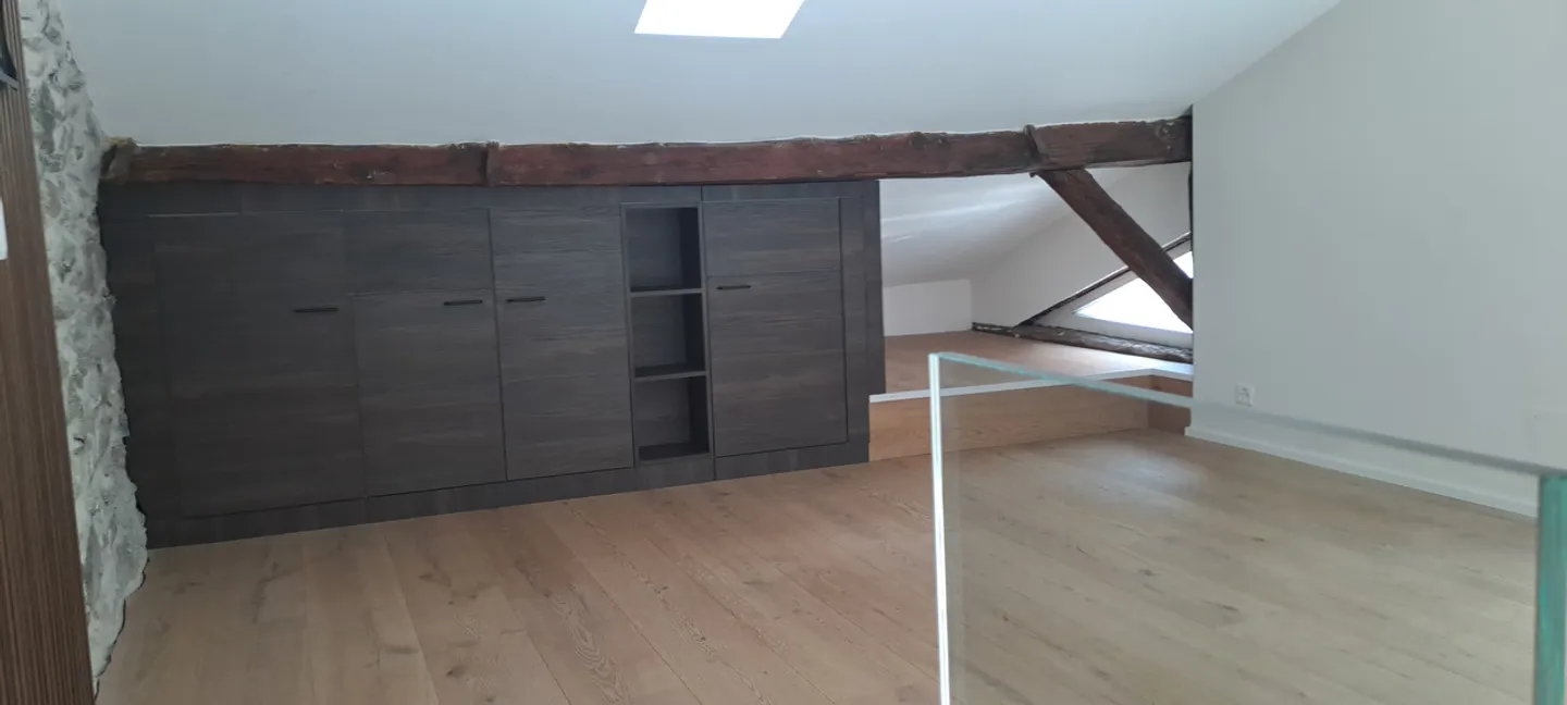 A Vendre 3 Pièces Pour Investisseur
Plein Centre
Evionnaz - Foto 20 di 37