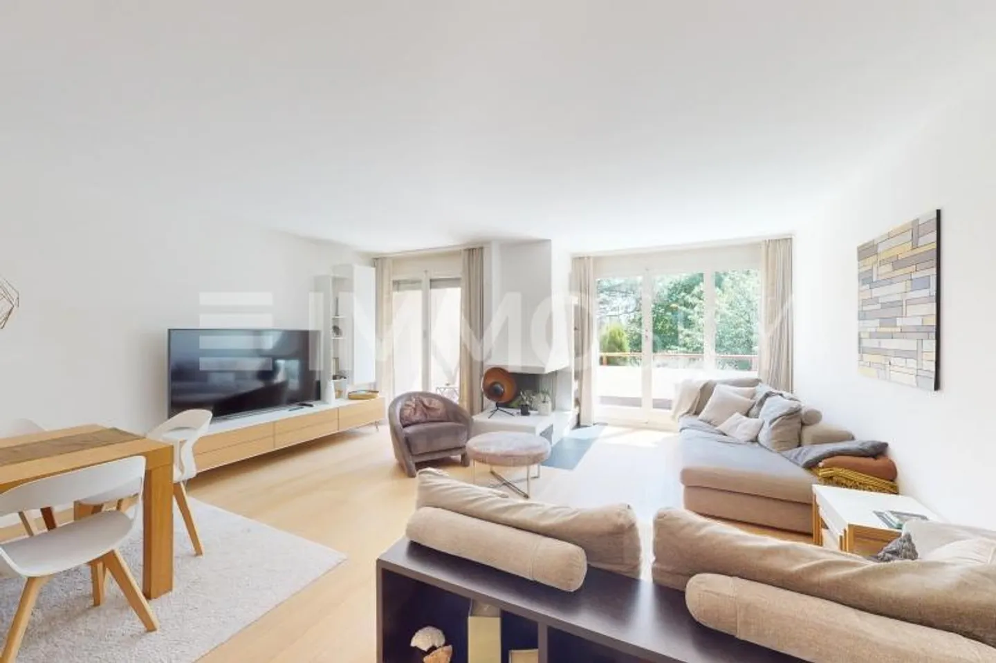 Triplex di tre e mezzo stanze nel cuore di Nyon - Foto 2 di 5