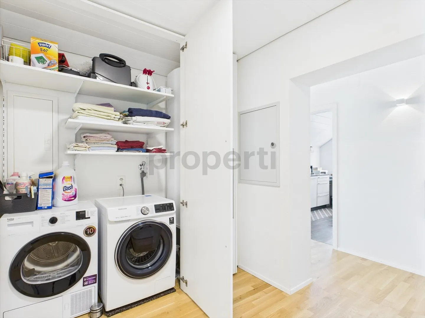 Helle und geräumige 4-Zimmerwohnung in 2-Familienhaus - Foto 9 von 12