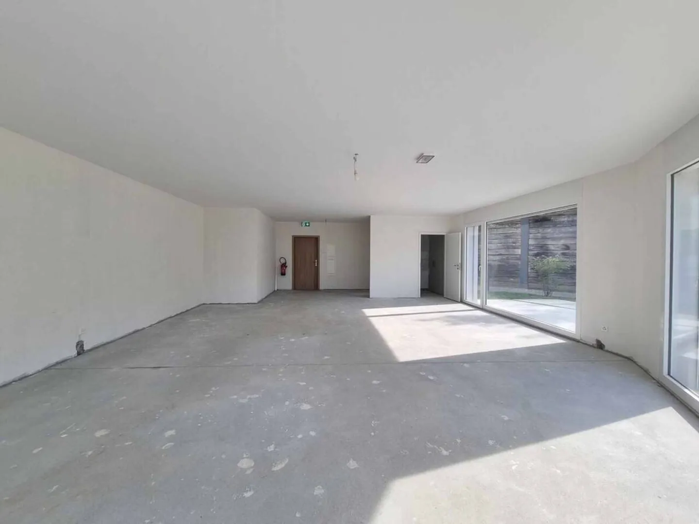 Espace Commercial Spacieux - Photo 6 sur 7