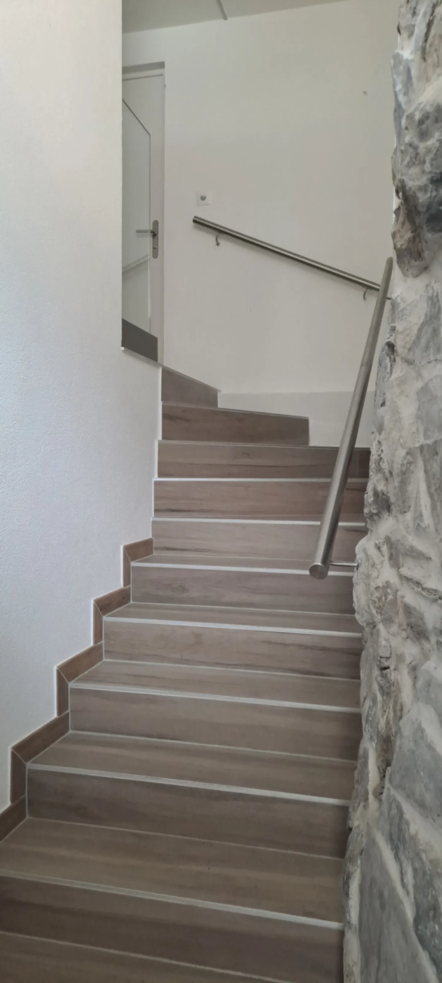A Vendre 3 Pièces Pour Investisseur
Plein Centre
Evionnaz - Foto 36 di 37