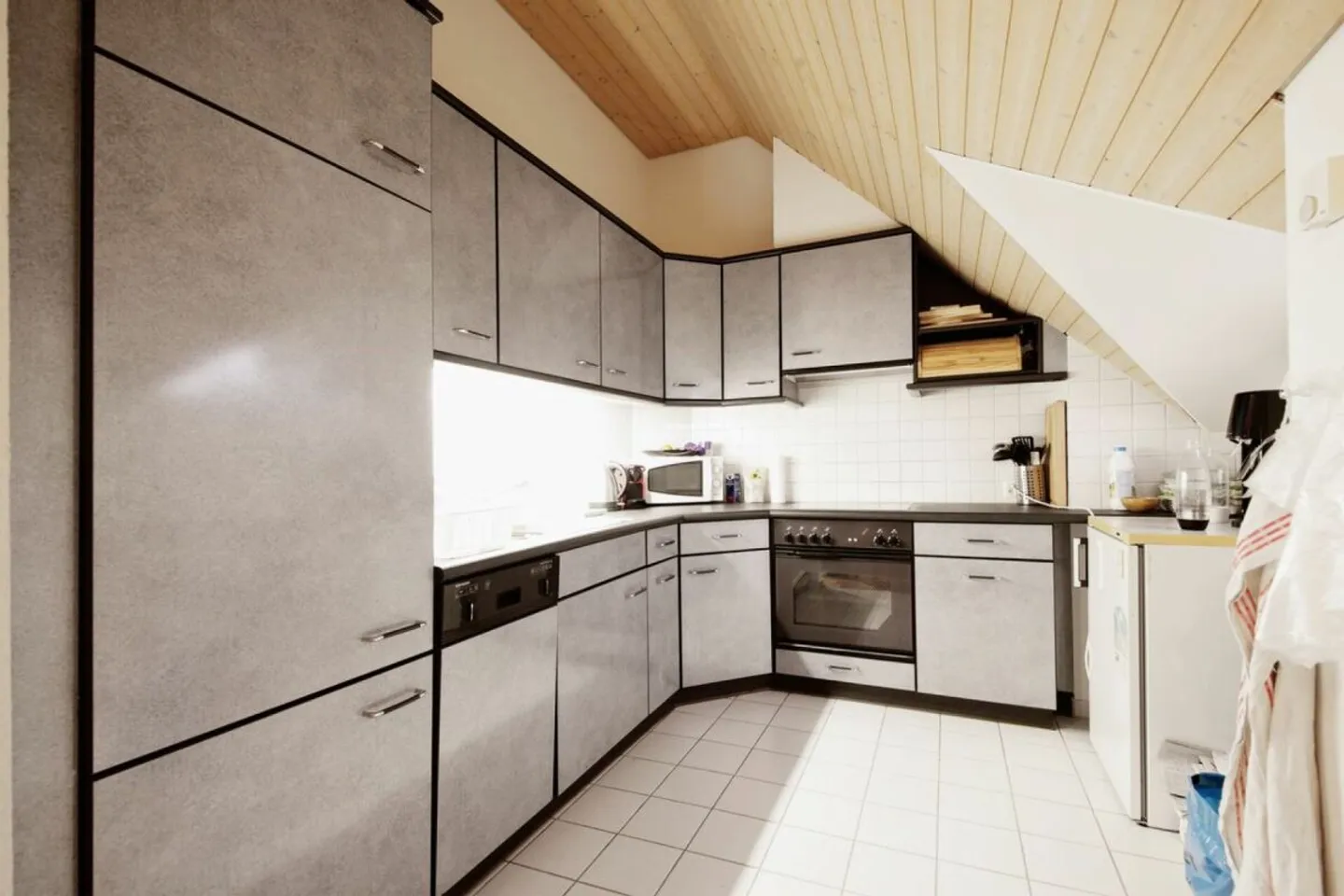 Charmante Dachwohnung in Andelfingen - Foto 3 von 9