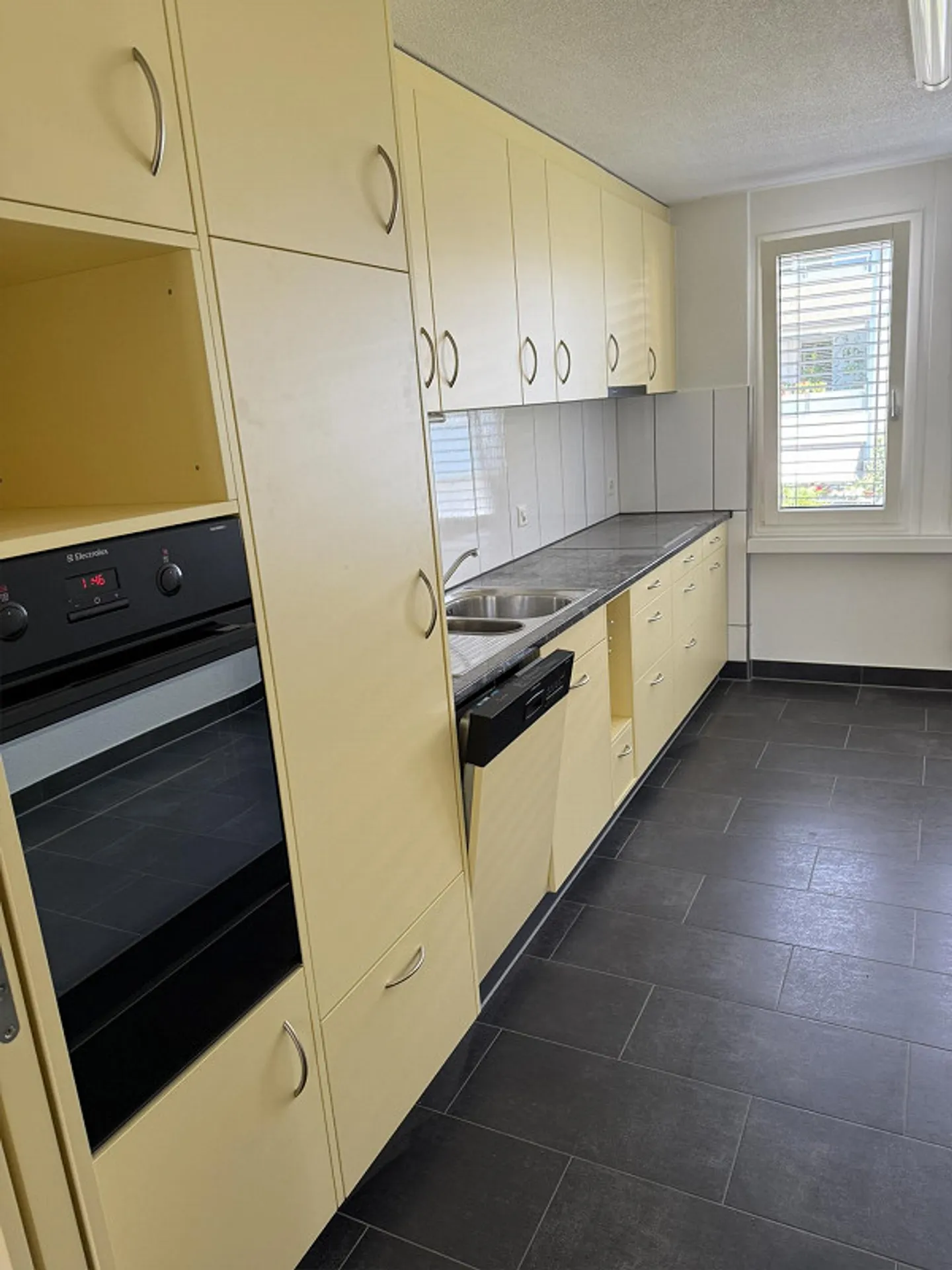 4.5 Room Apartment - Photo 2 of 8