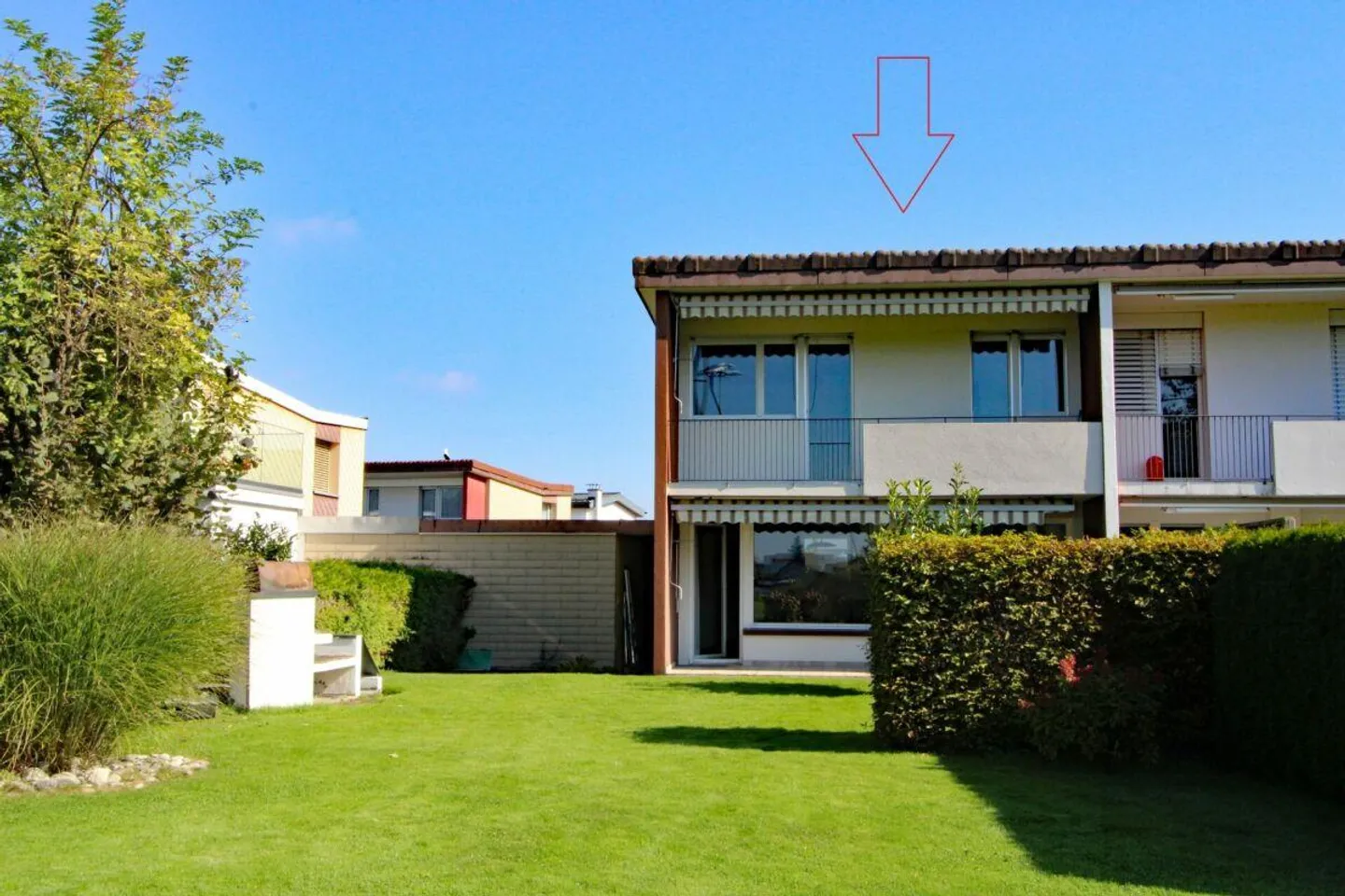 Schmuckes einseitig angebautes Einfamilienhaus - Foto 1 von 13
