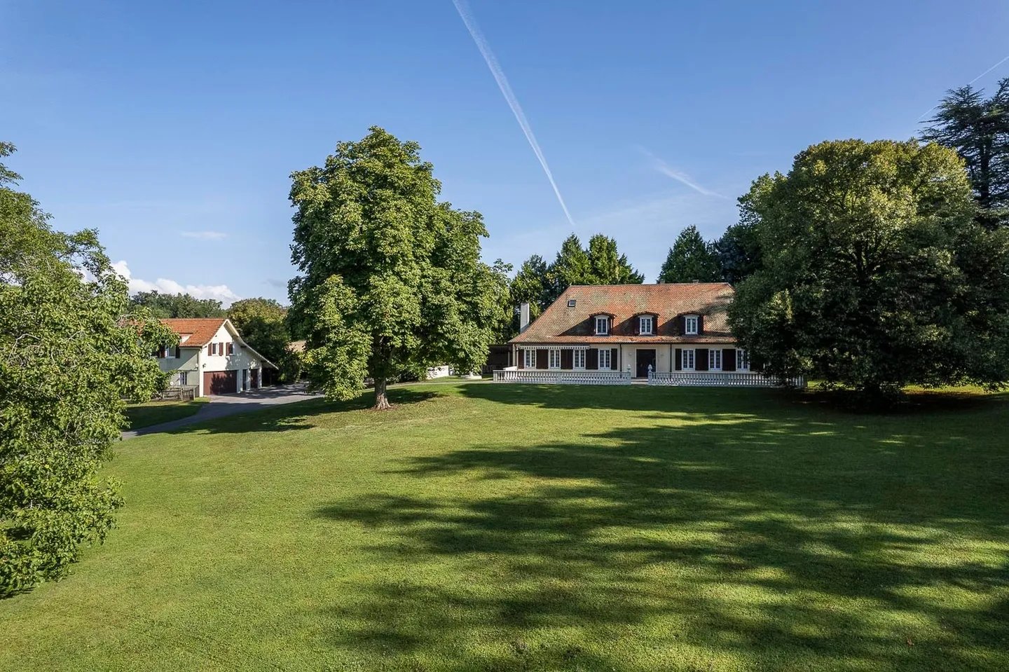 Villa spacieuse avec piscine - Photo 2 sur 26