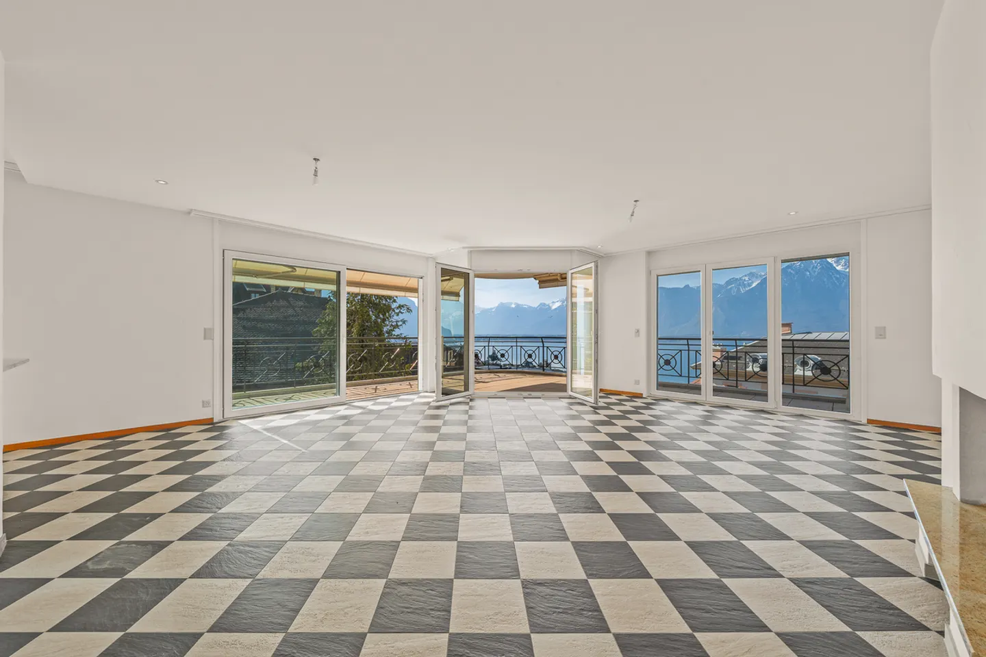 Appartamento Stupendo con Vista Lago - Foto 1 di 16