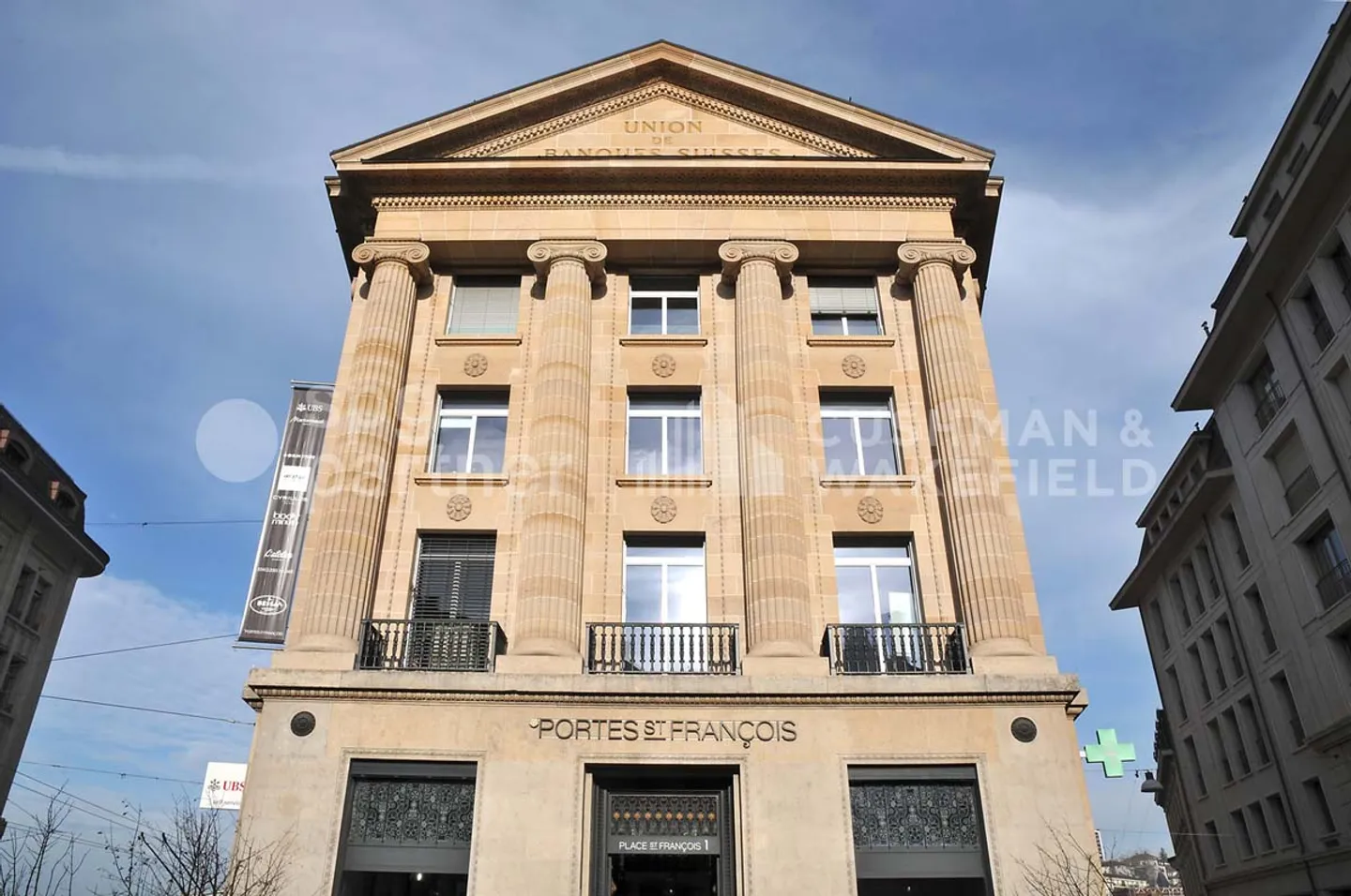 Centre "Portes St-François" Place St-François 1 - Photo 1 of 7