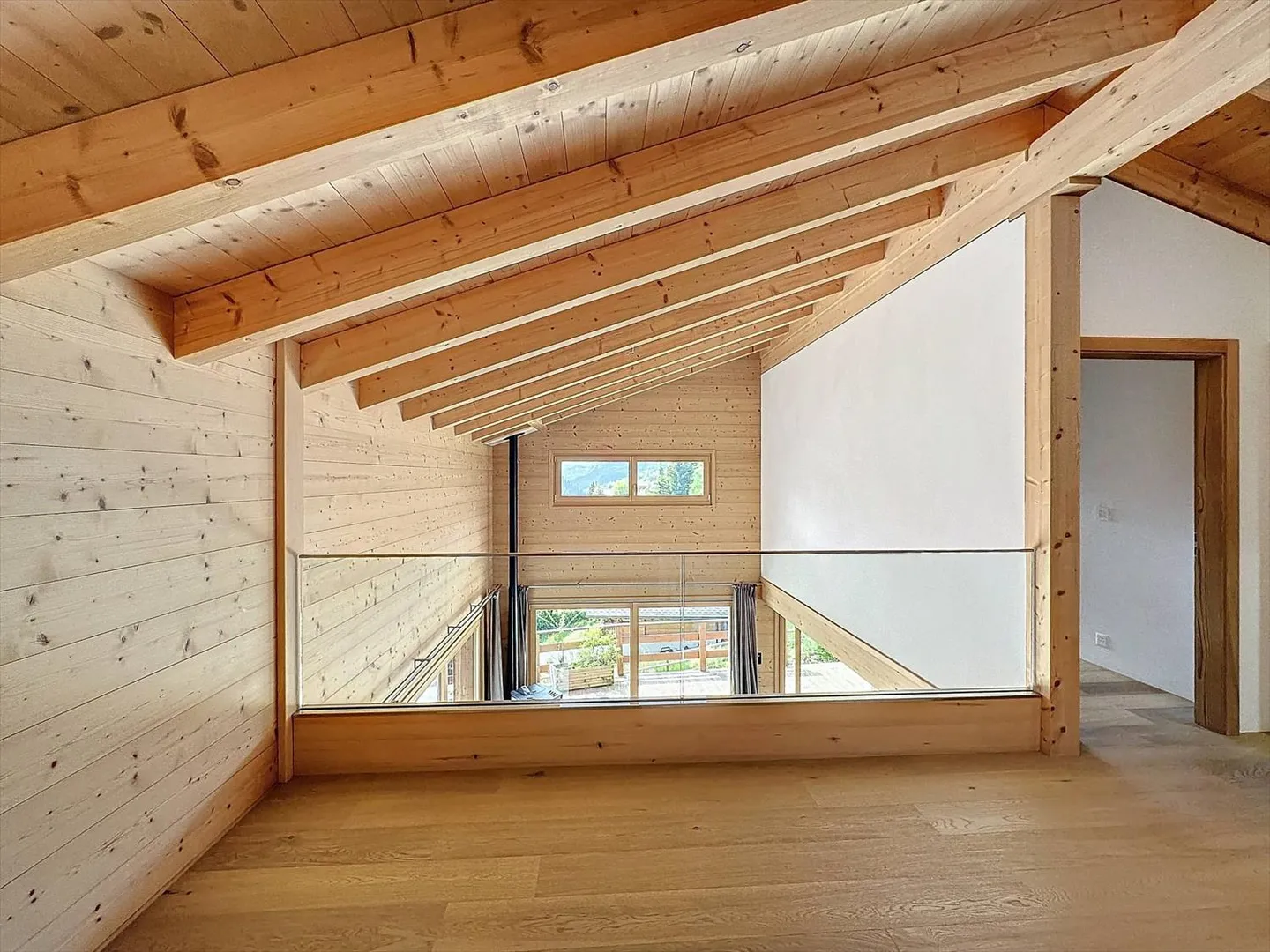 Beautiful 7.5 Room Chalet with Breathtaking Mountain Views - Photo 6 of 12