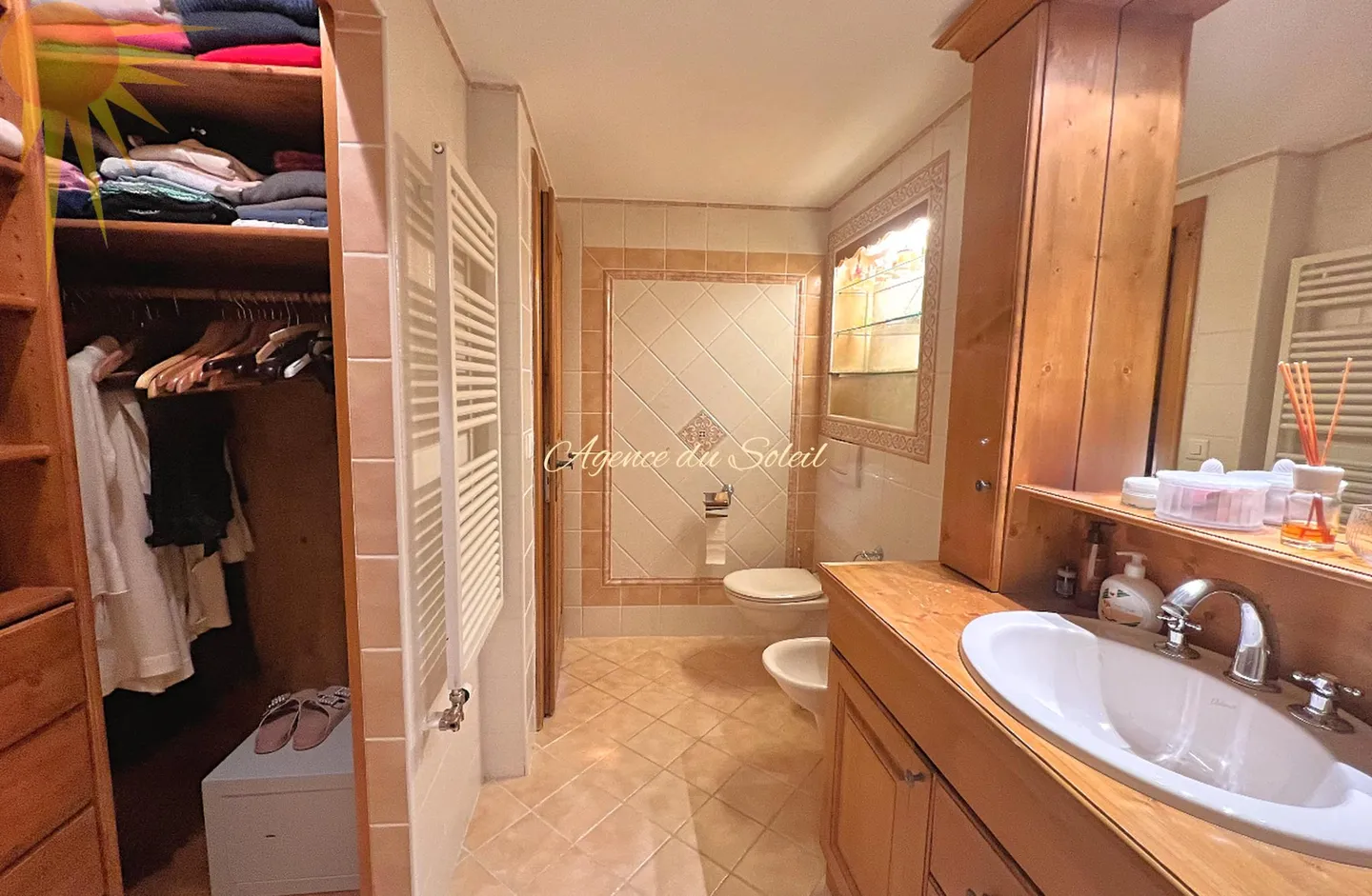 Geräumige außergewöhnliche 5,5-Zimmer-Wohnung im Herzen von Crans! - Foto 25 von 46