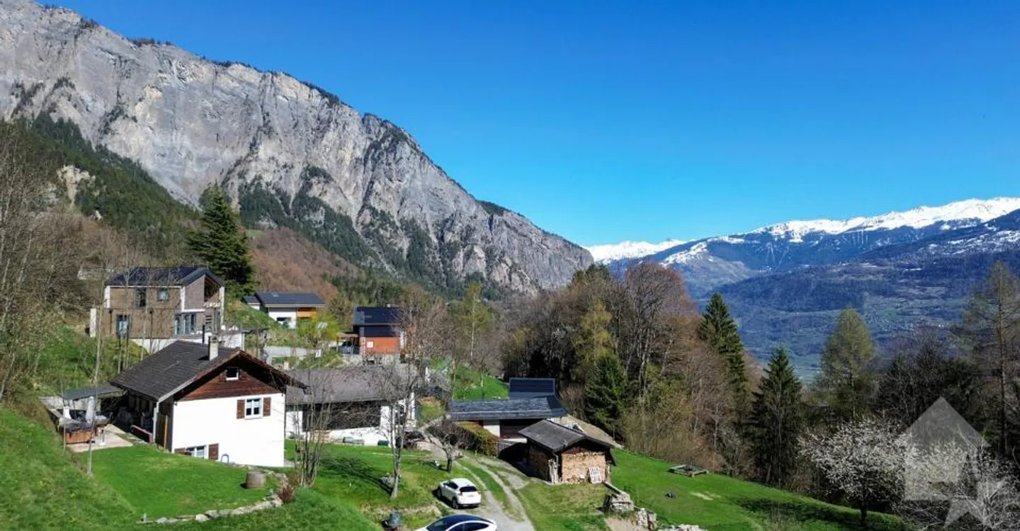 Chalet Charmant avec Jacuzzi - Photo 2 sur 13