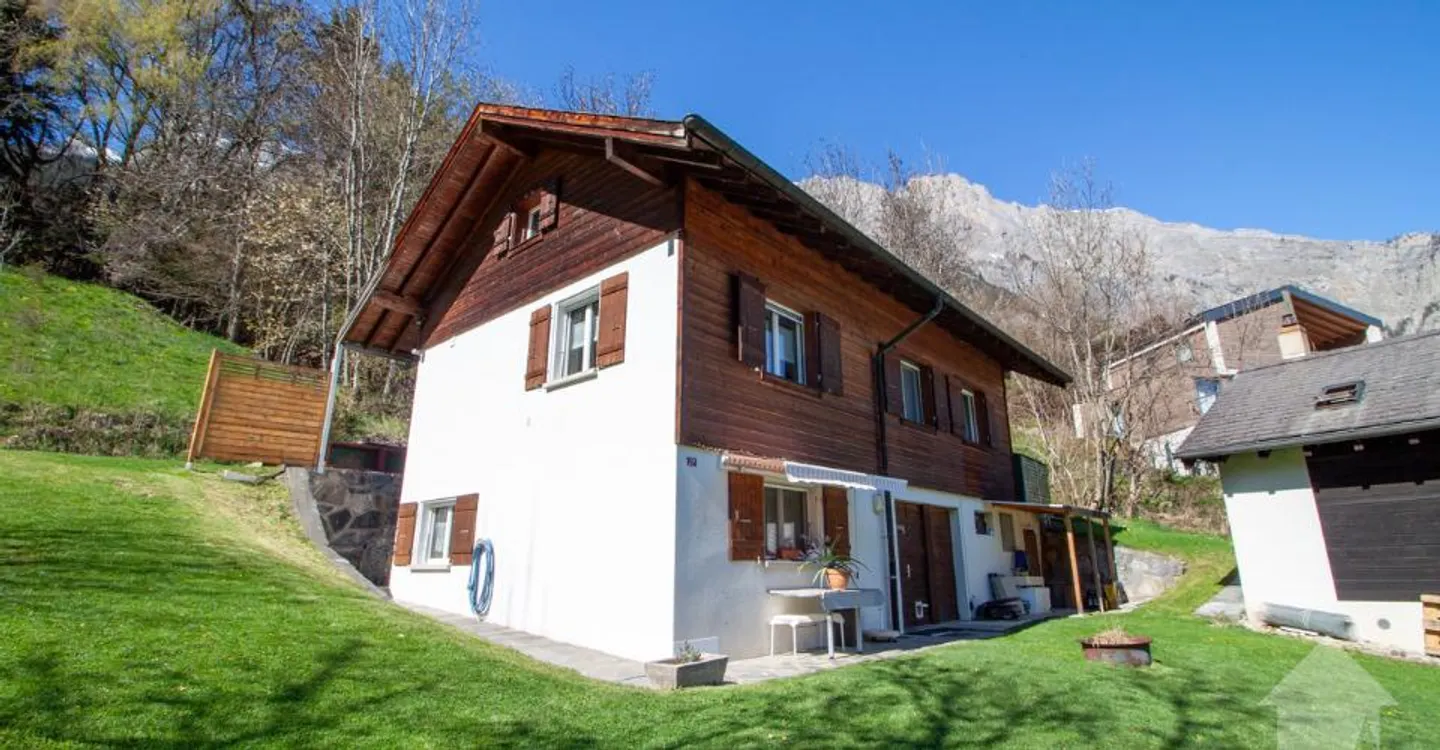 Chalet Charmant avec Jacuzzi - Photo 1 sur 13