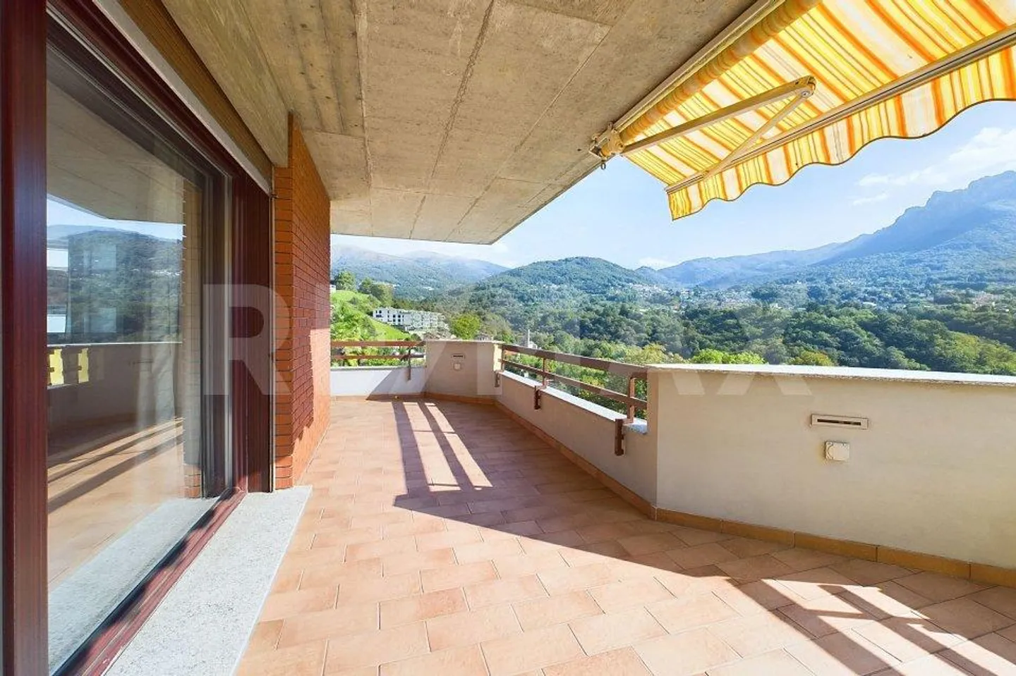 Penthouse attrayant dans le vert - Lugaggia, Capriasca - Photo 3 sur 13