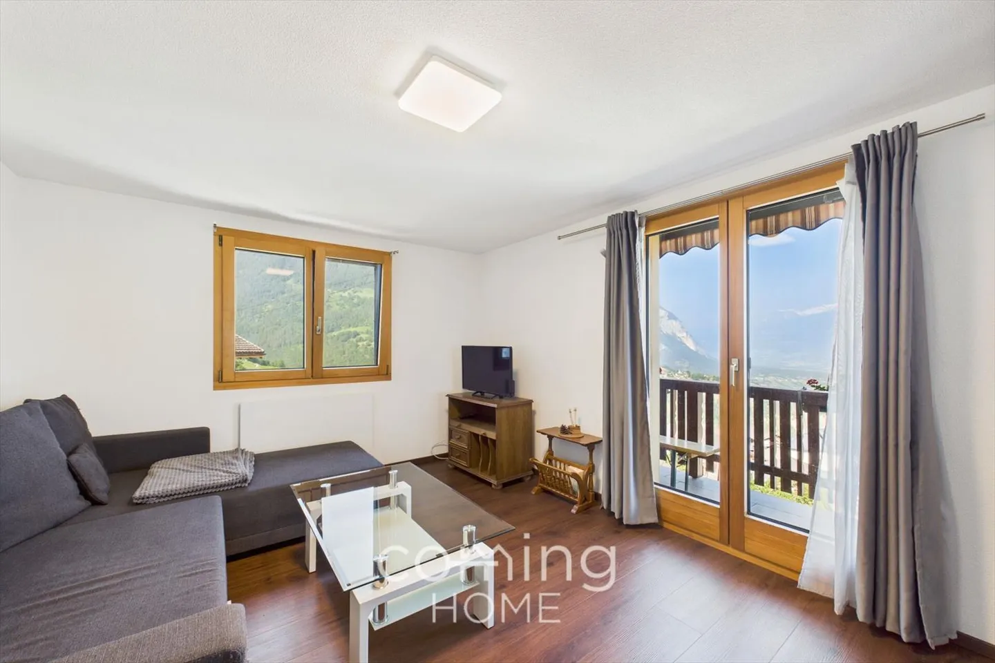 Stylish 3.5-room apartment in Ergisch with stunning views - Photo 4 of 10