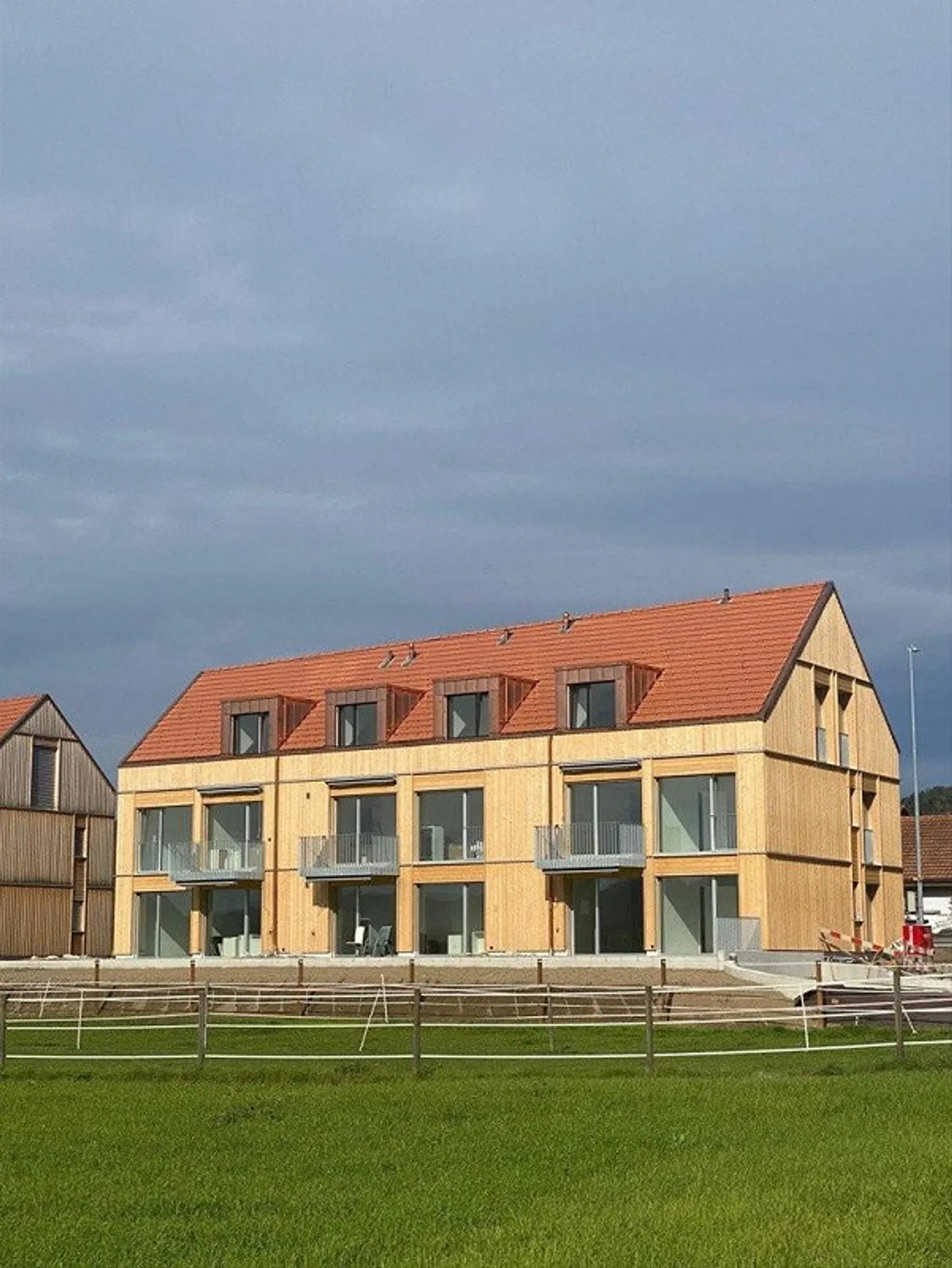 Moderne 3,5-Zimmer-Wohnung - Foto 1 von 6