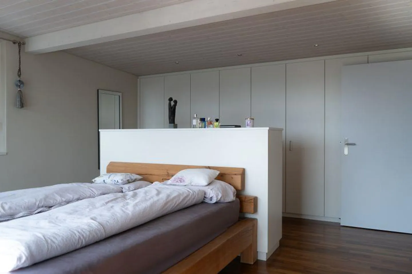 Attractive 6.5 Room Semi-Detached Family House in Central Location - Photo 17 of 24