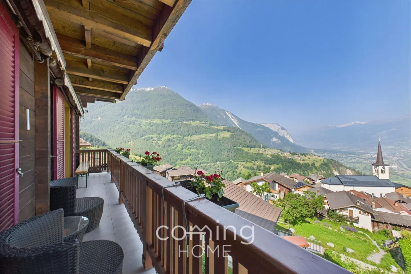 Stylish 3.5-room apartment in Ergisch with stunning views - Photo 8 of 10