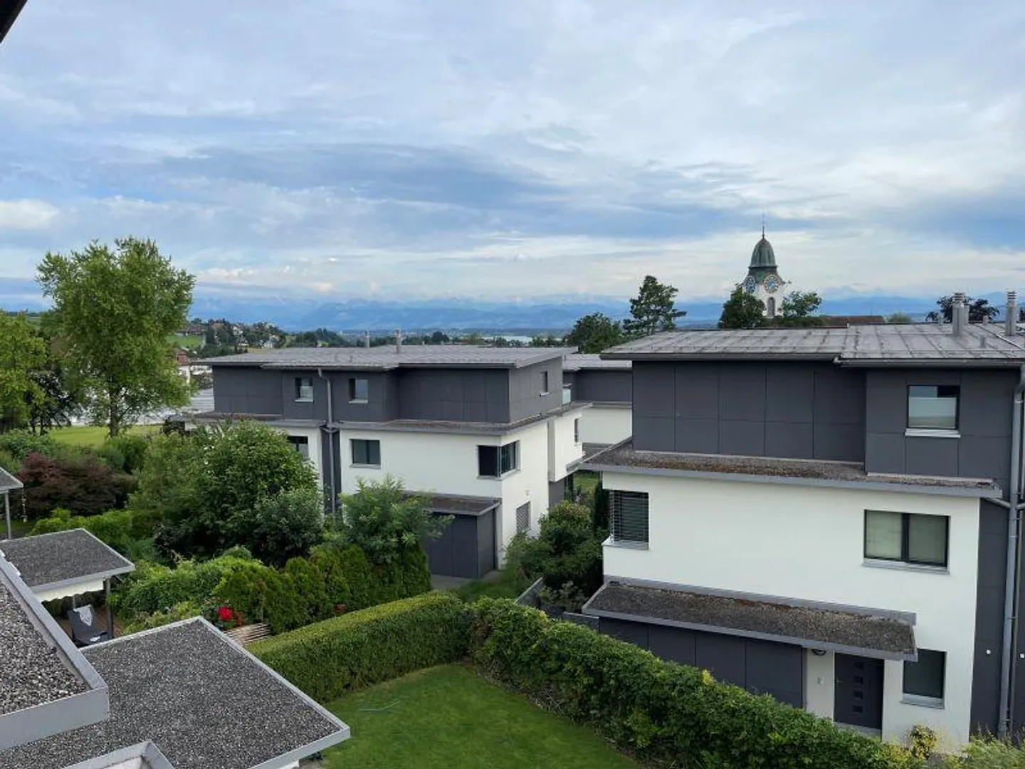 Attractive 6.5 Room Semi-Detached Family House in Central Location - Photo 21 of 24