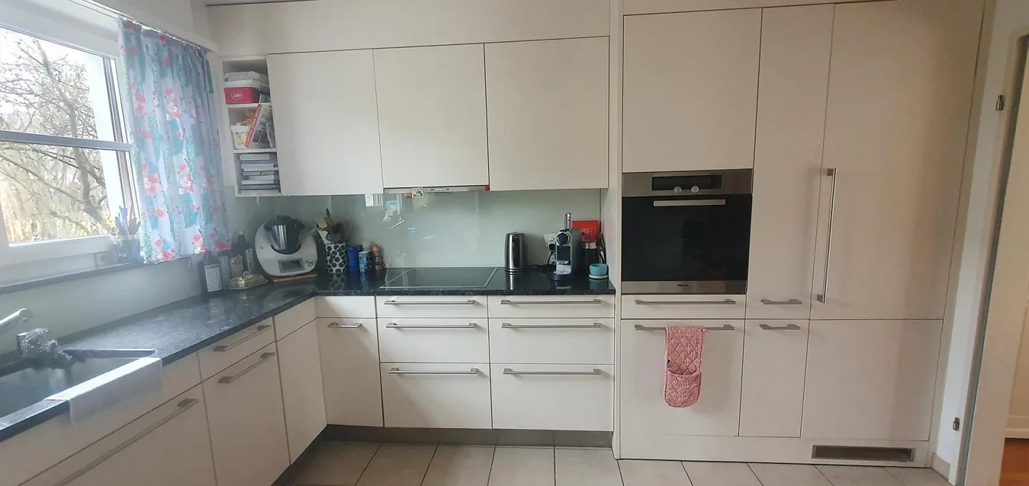 Idyllic 6.5 Room Single Family House with Large Garden in Binningen - Photo 12 of 23