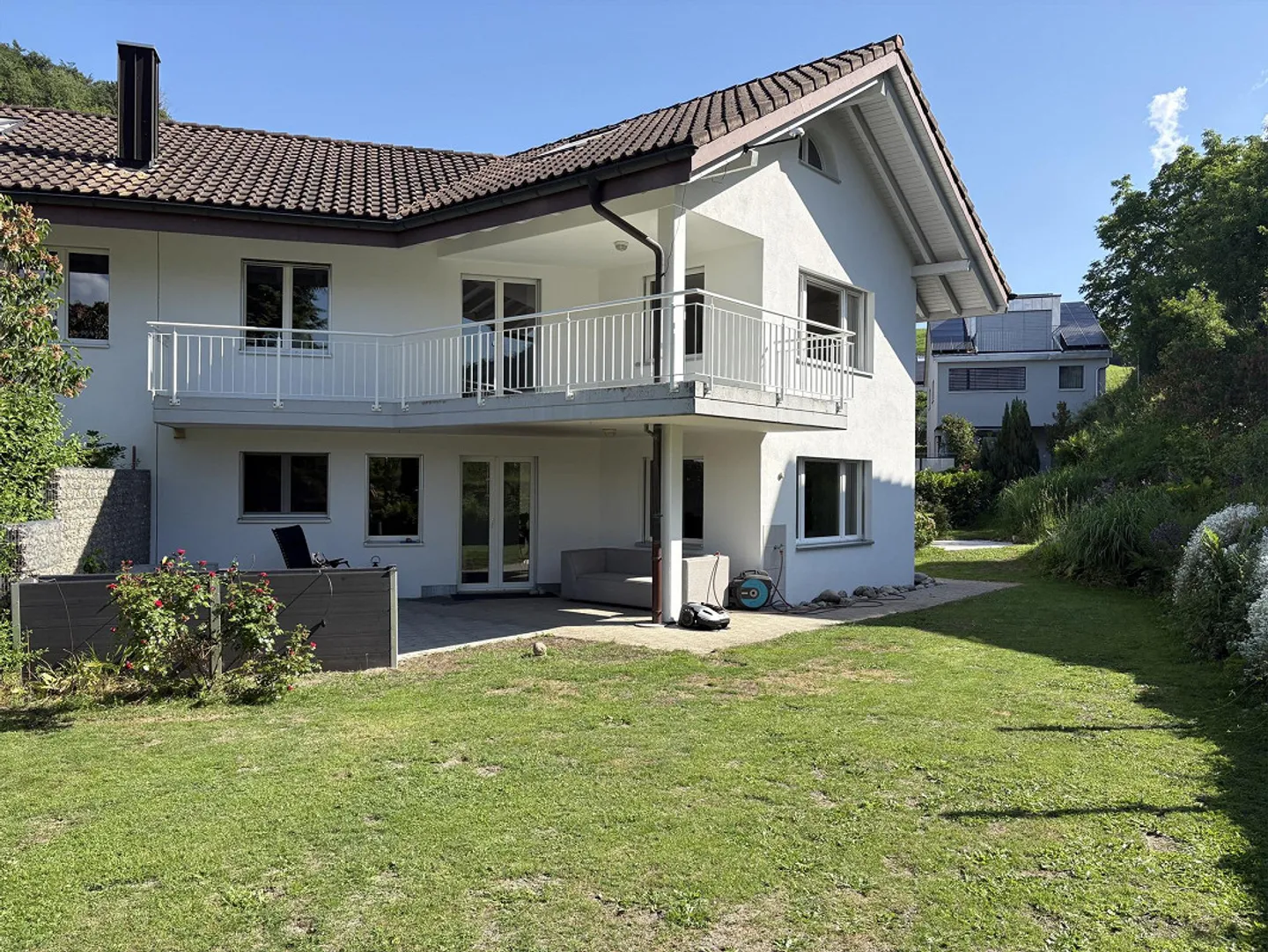 Esclusiva casa familiare di 5,5 stanze con vista lago, giardino, doppio garage - Foto 1 di 14