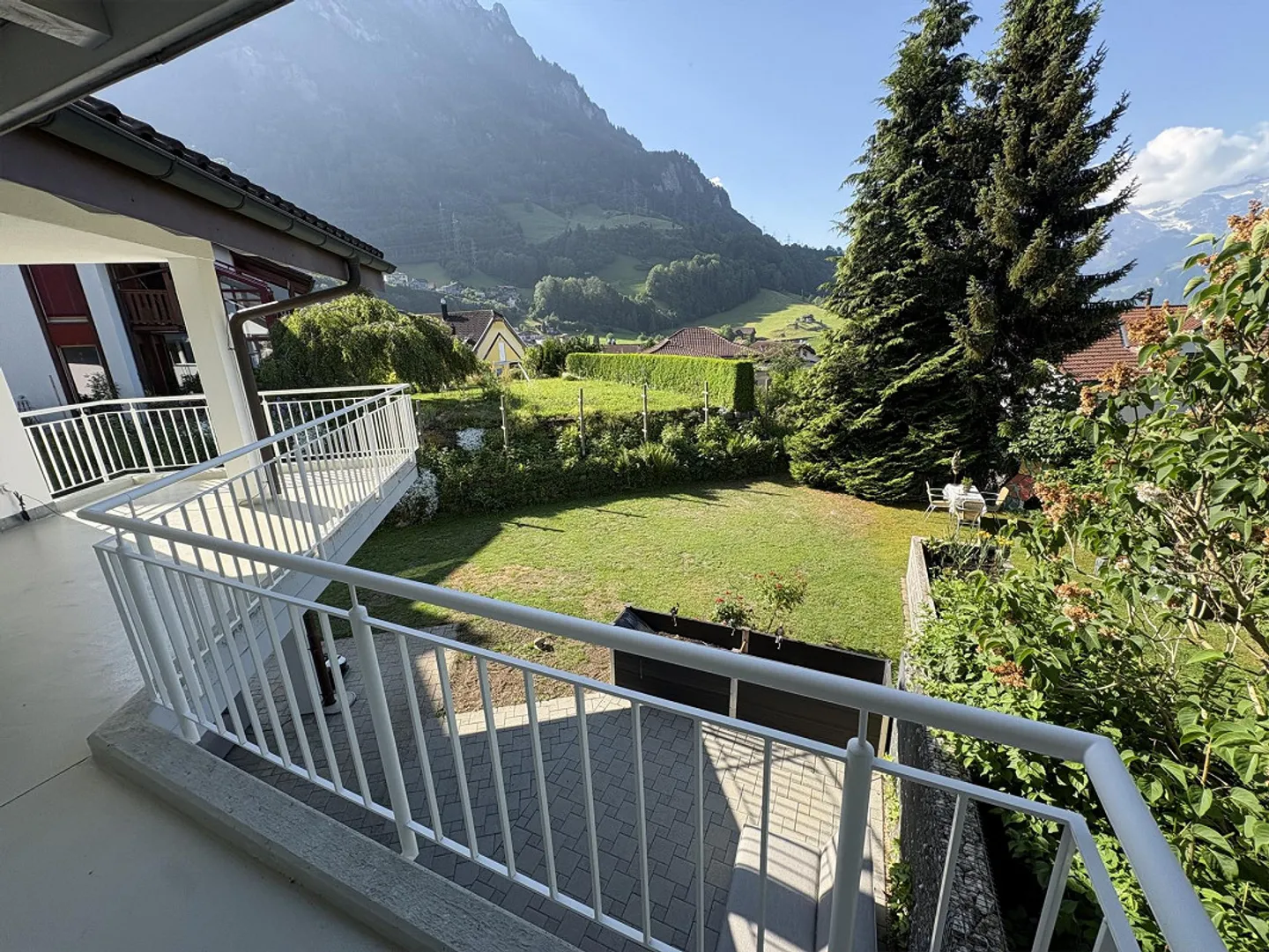 Esclusiva casa familiare di 5,5 stanze con vista lago, giardino, doppio garage - Foto 4 di 14